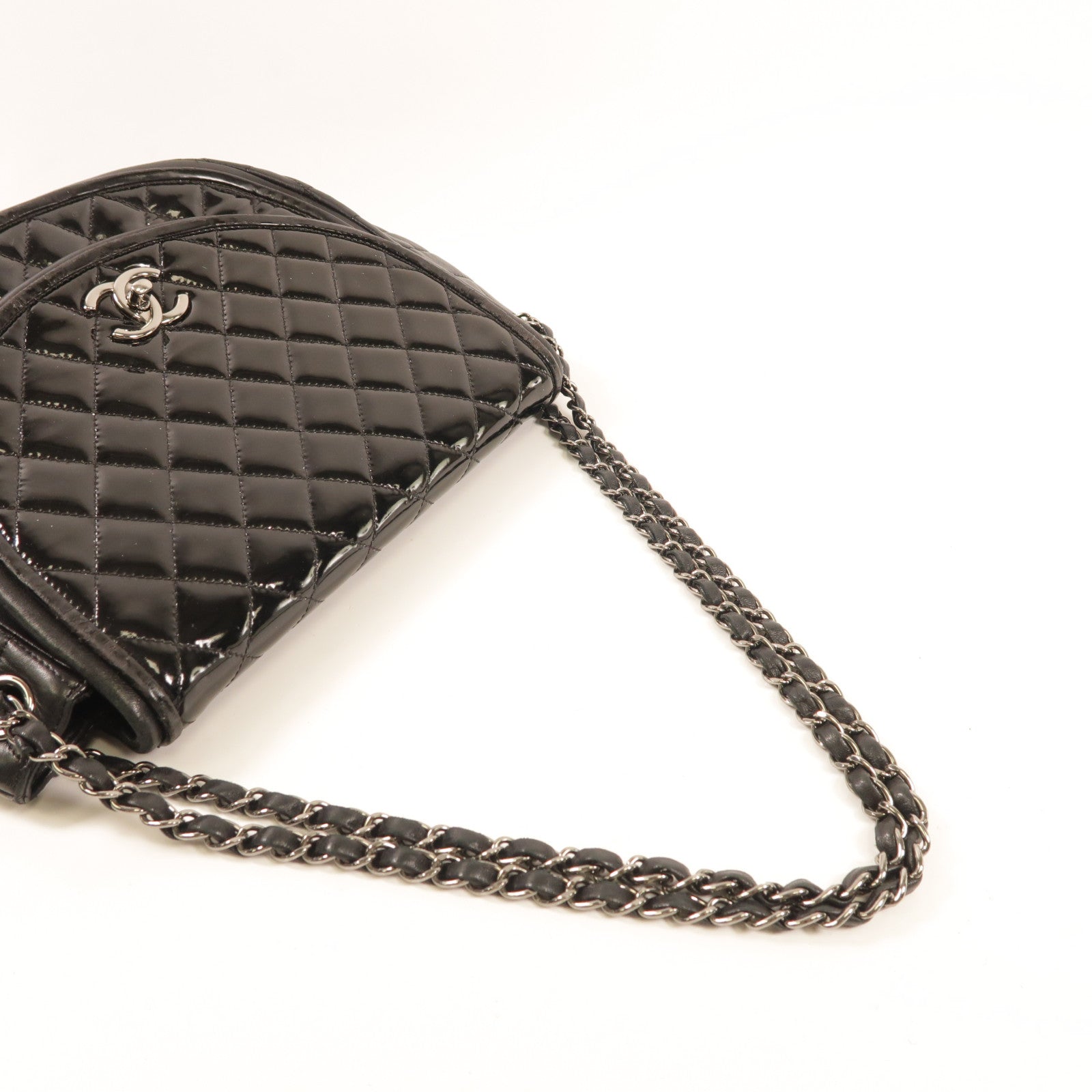 CHANEL 漆皮皮革Shoulder Bag銀扣鏈帶肩背袋