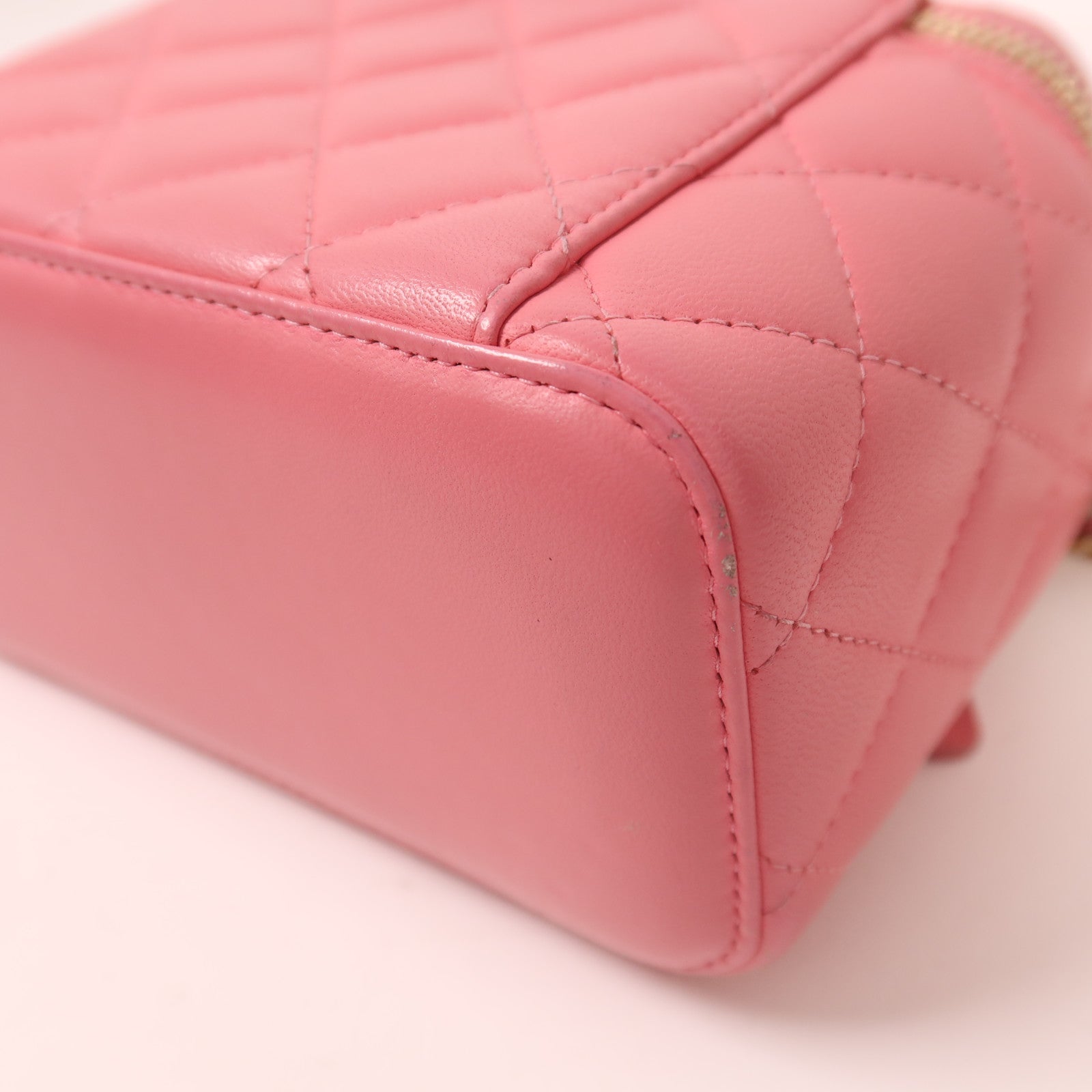 CHANEL 羊皮皮革Vanity Case金扣鏈帶肩背袋