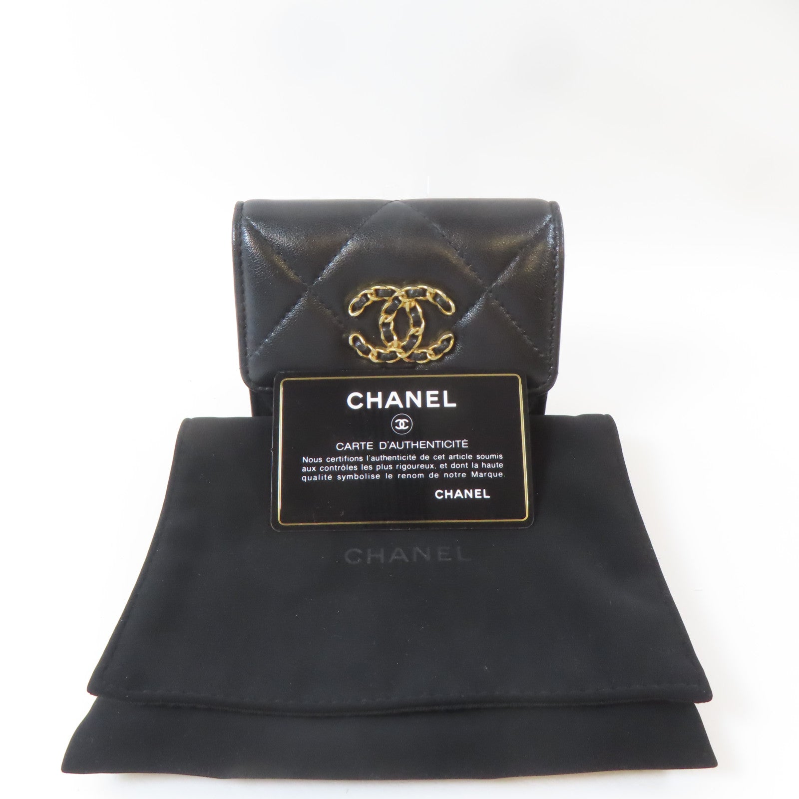 CHANEL 菱格羊皮皮革19 Card Case金扣卡片套黑色