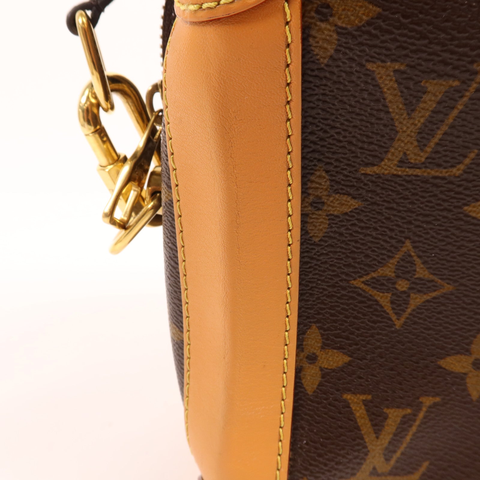 LOUIS VUITTON Monogram Soft Trunk金扣肩背袋