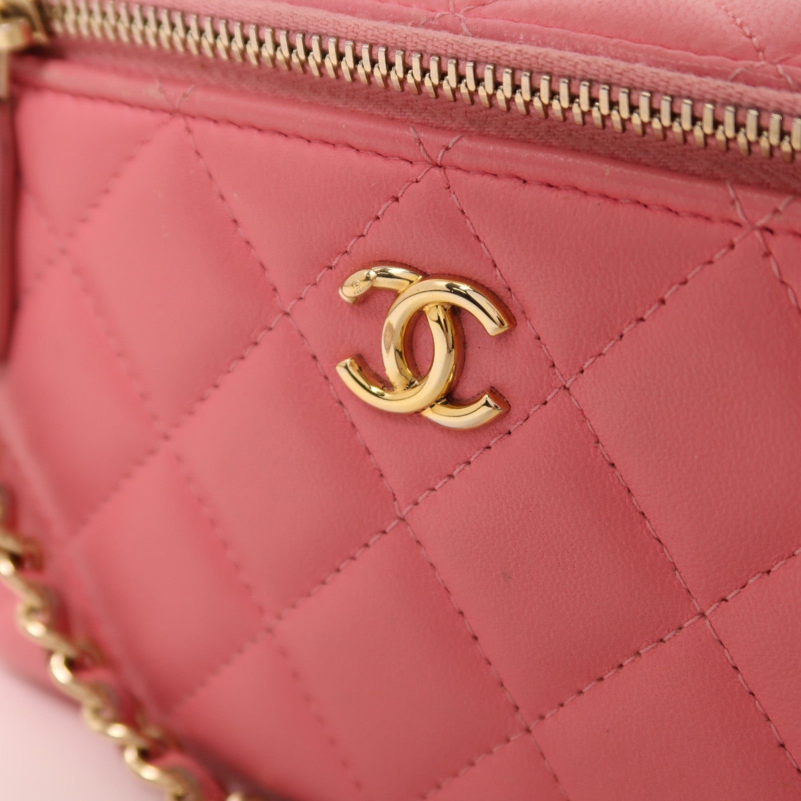 CHANEL 羊皮皮革Vanity Case金扣鏈帶肩背袋