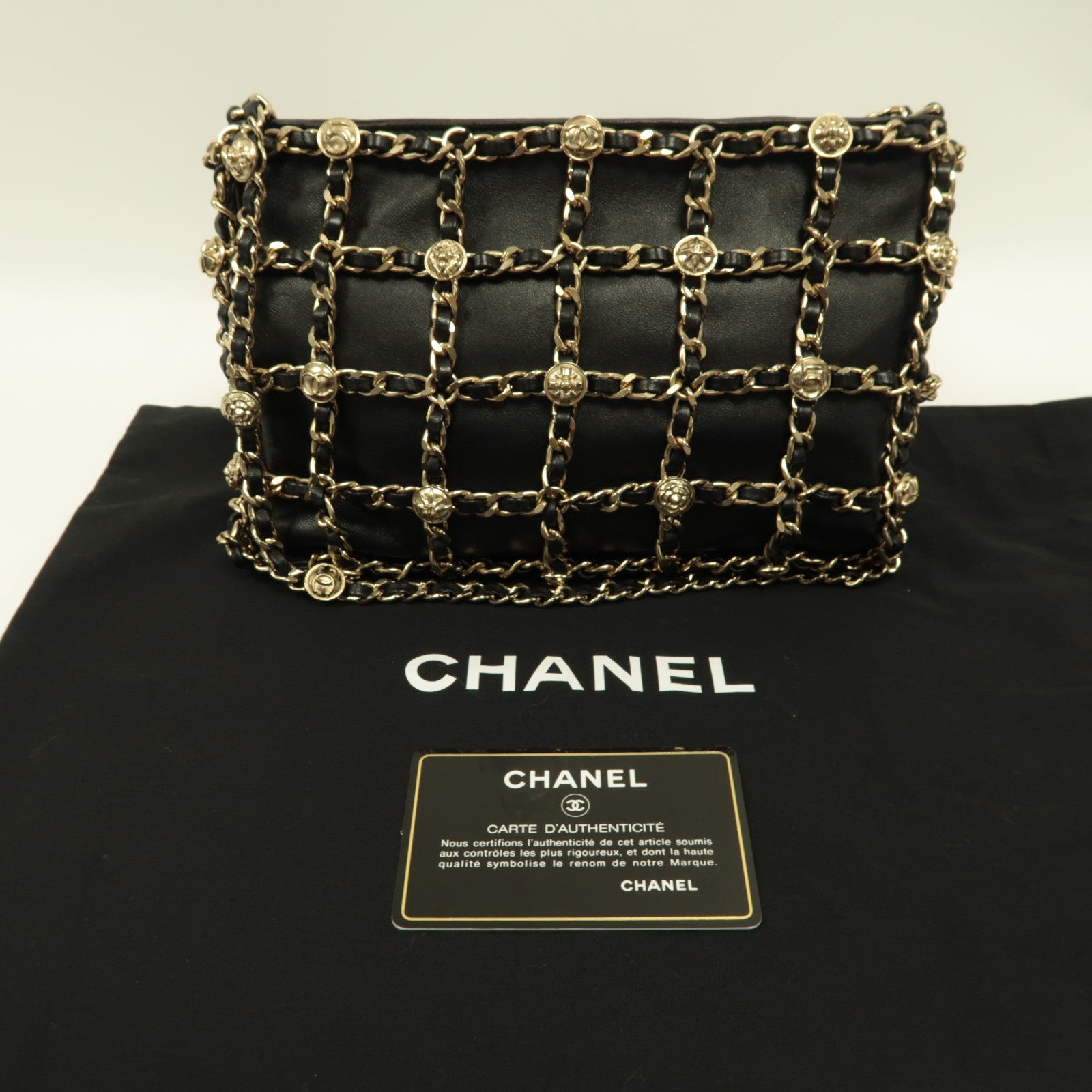 CHANEL **【激減優惠】羊皮皮革Chain Shoulder金扣鏈帶肩背袋黑色