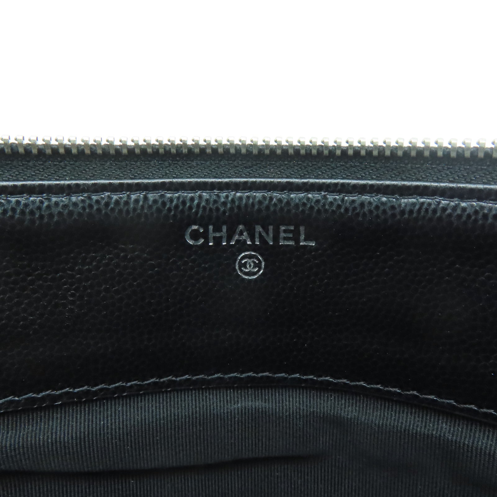 CHANEL 【激減優惠】斜紋Caviar皮革Pouch銀扣手拿包黑色