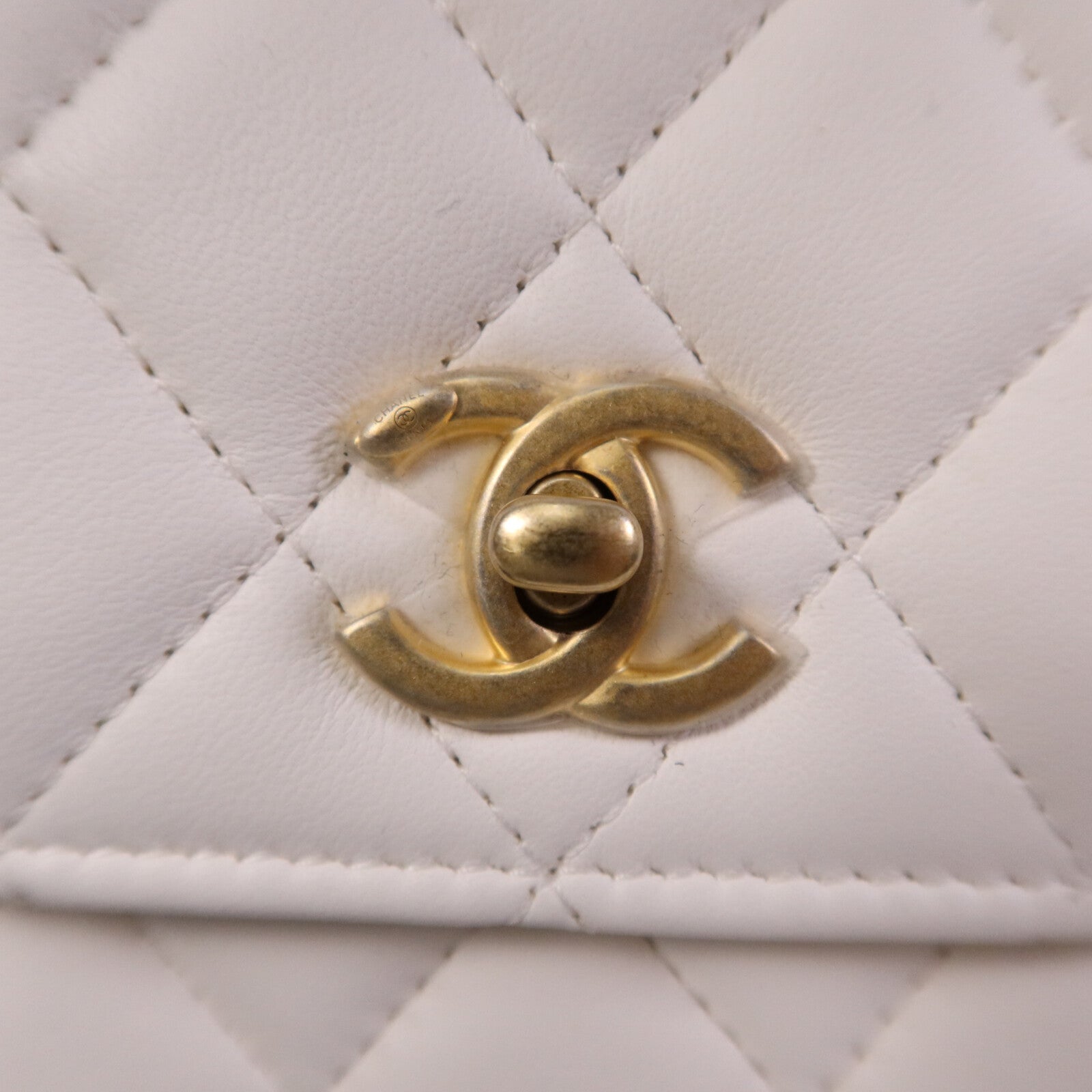 CHANEL 羊皮皮革Chain Shoulder金扣鏈帶肩背袋