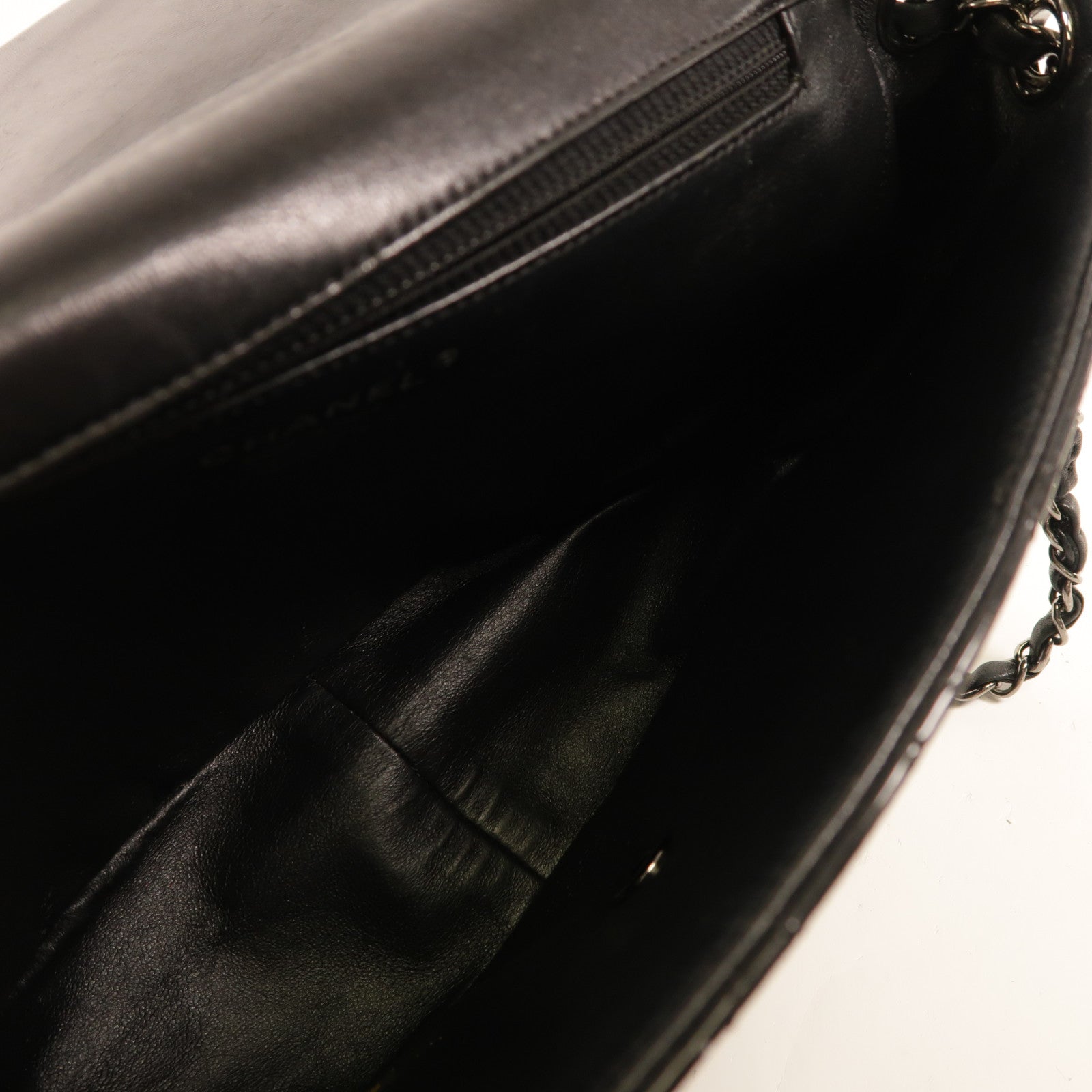 CHANEL 漆皮皮革Shoulder Bag銀扣鏈帶肩背袋