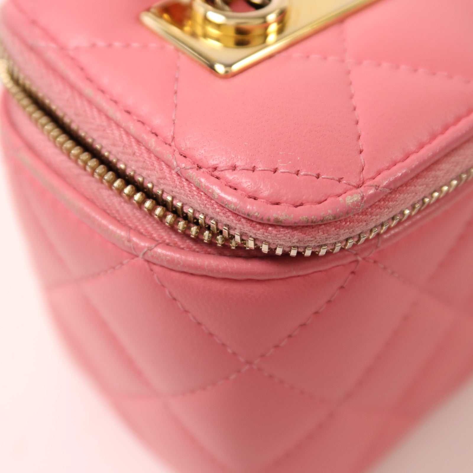 CHANEL 羊皮皮革Vanity Case金扣鏈帶肩背袋