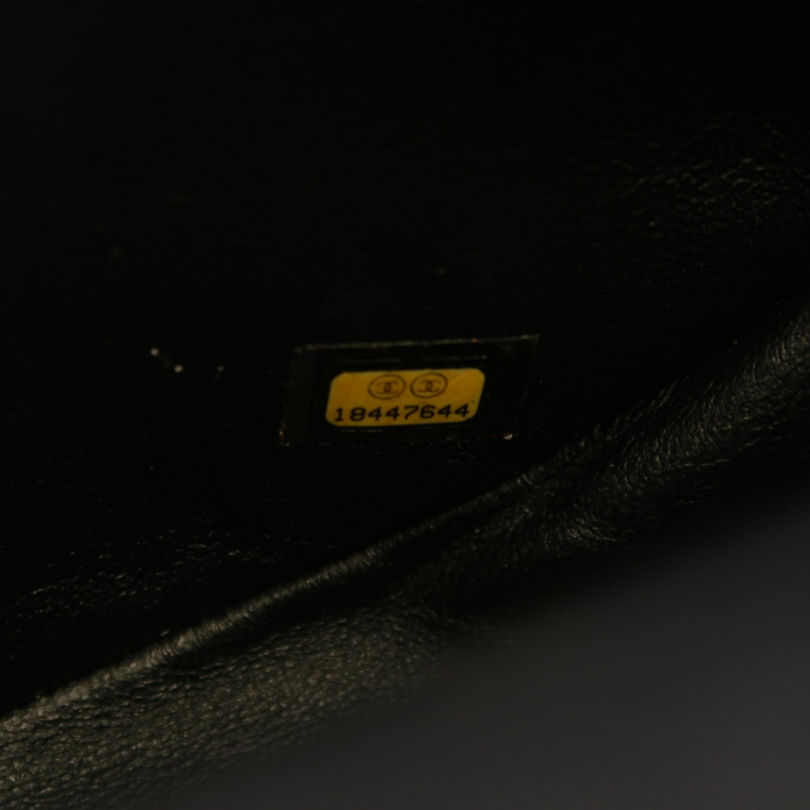 CHANEL 漆皮皮革Shoulder Bag銀扣鏈帶肩背袋