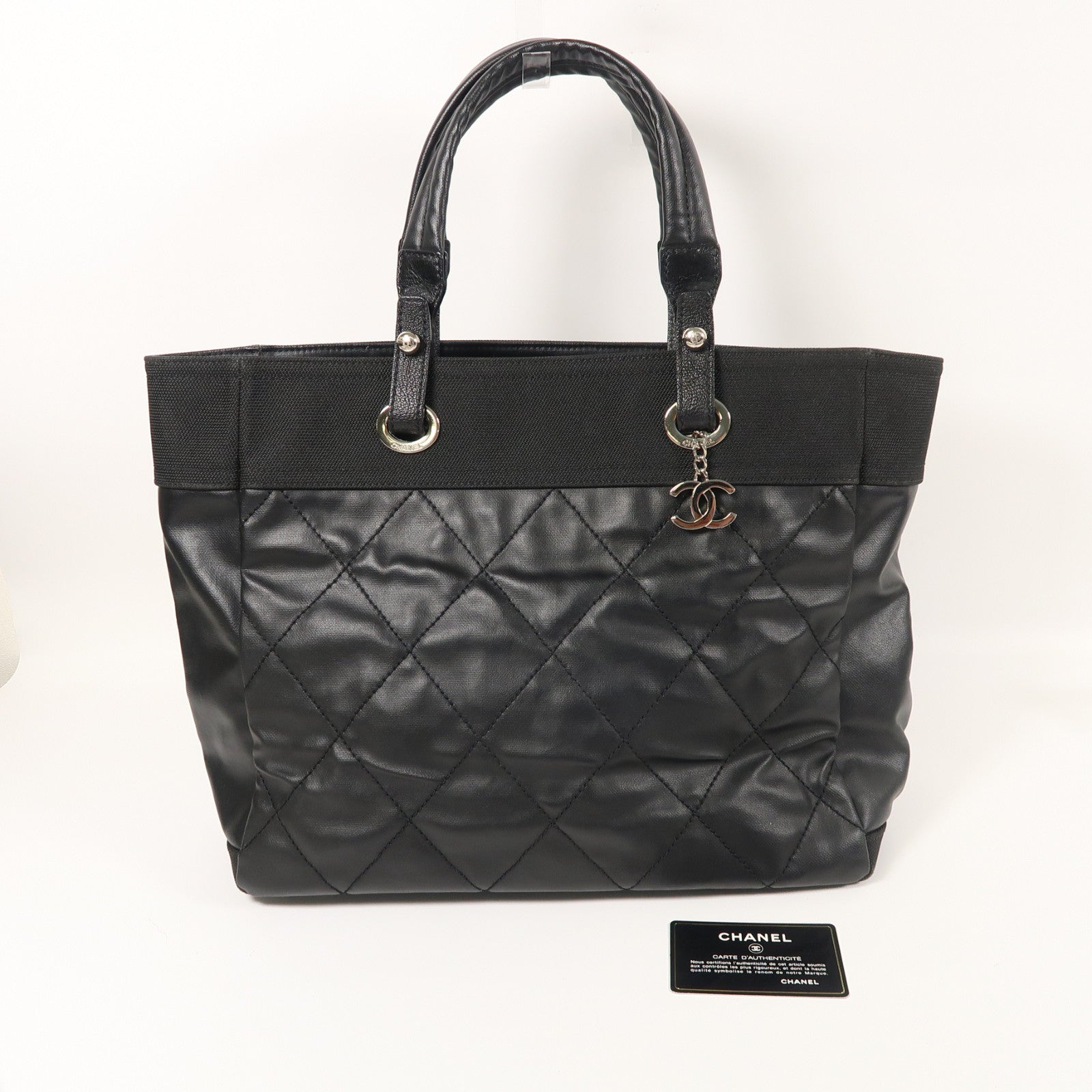 CHANEL 菱格塗層帆布Biarritz Tote MM銀扣手挽袋黑色