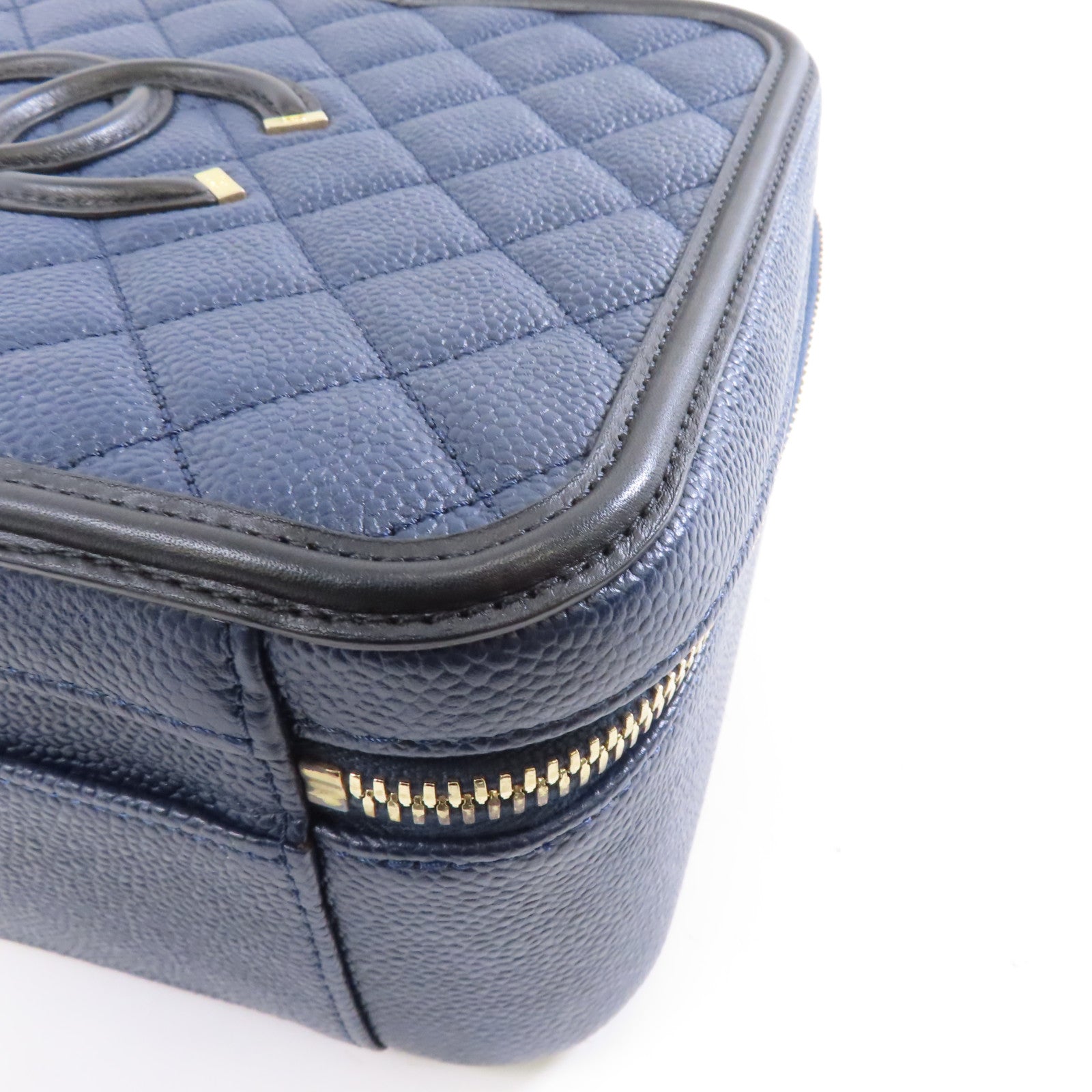 CHANEL 菱格牛皮皮革Vanity Case金扣手挽肩背兩用袋深藍色/黑色