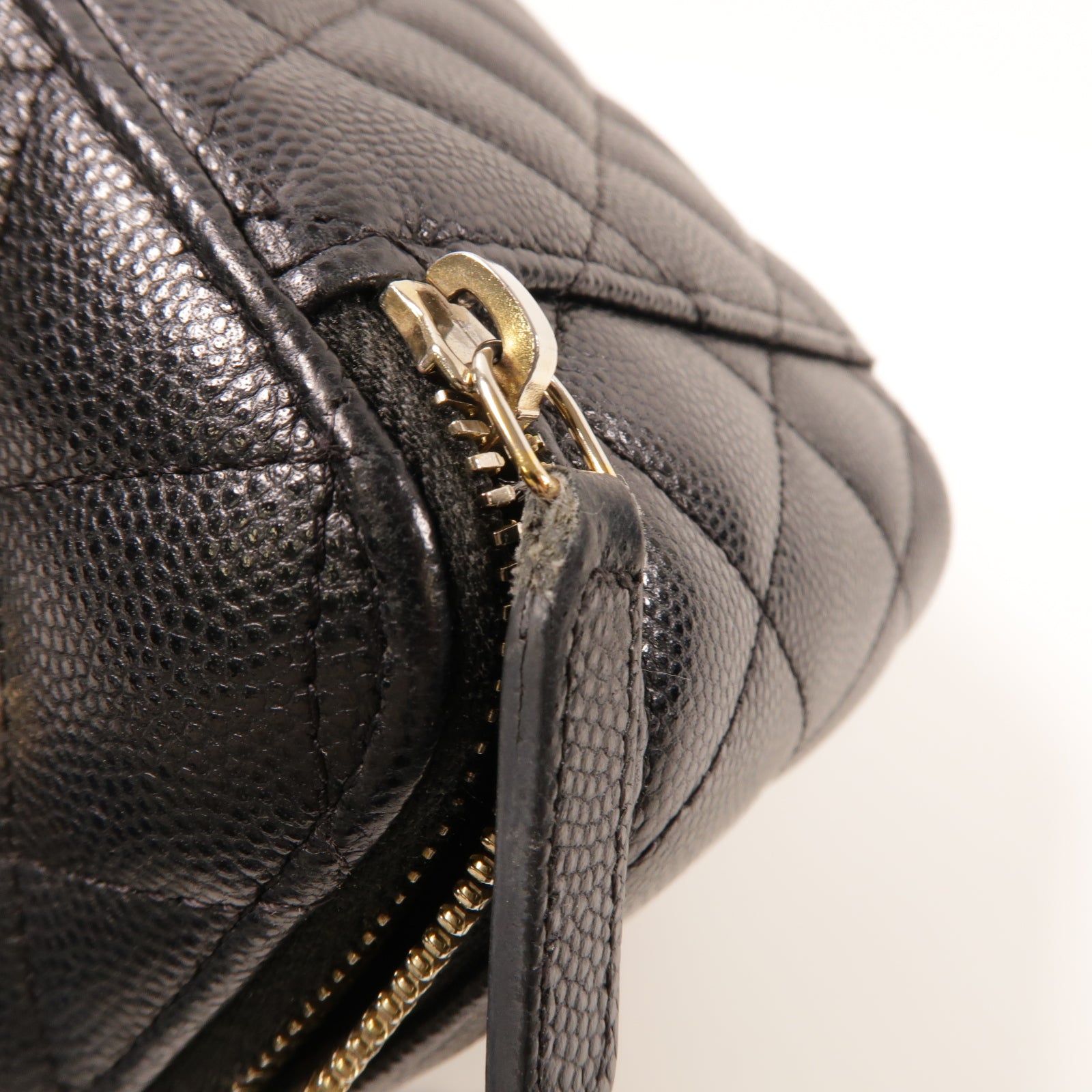 CHANEL **【激減優惠】菱格Caviar皮革Chain Shoulder金扣鏈帶肩背袋黑色