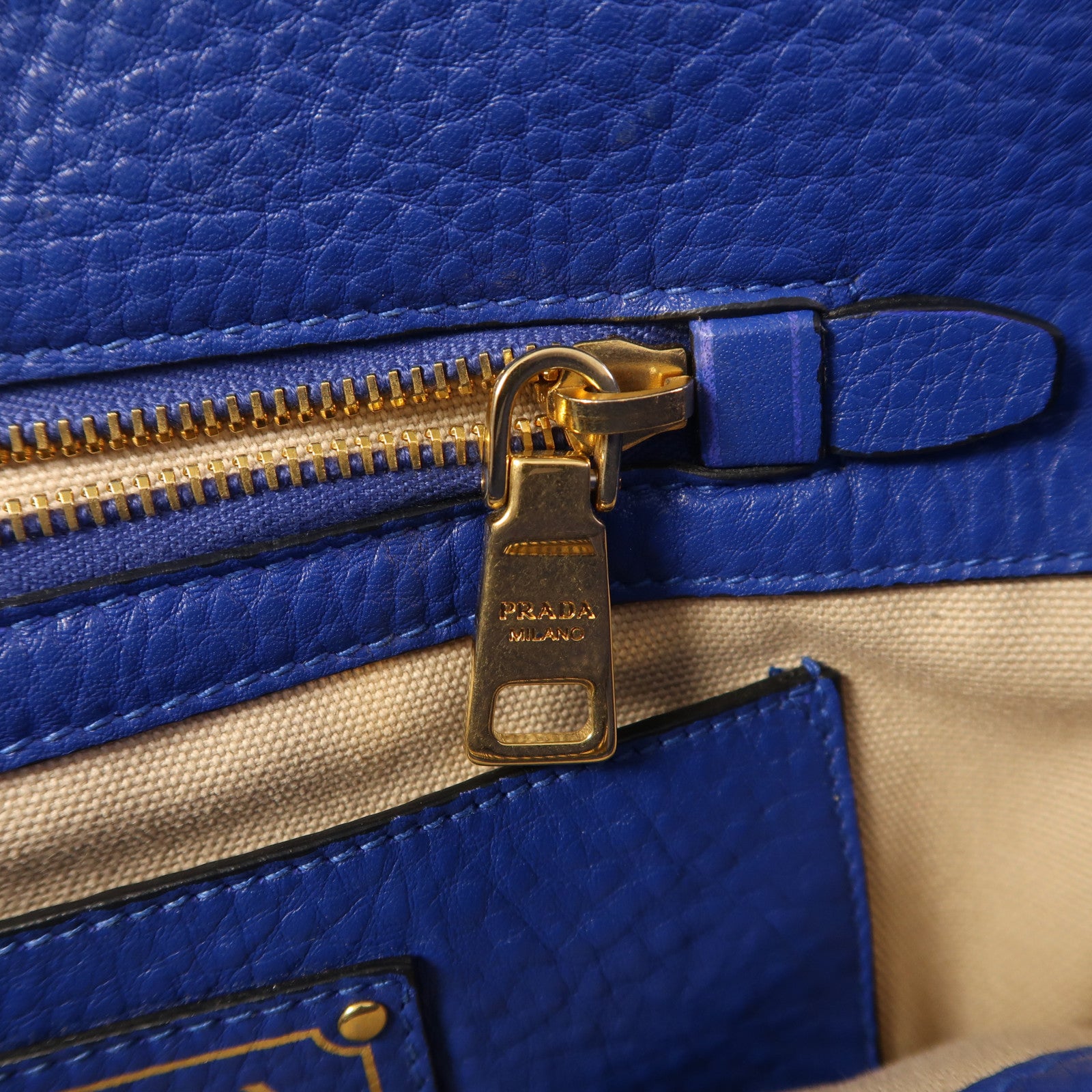 PRADA 牛皮皮革Tote Bag金扣肩背袋