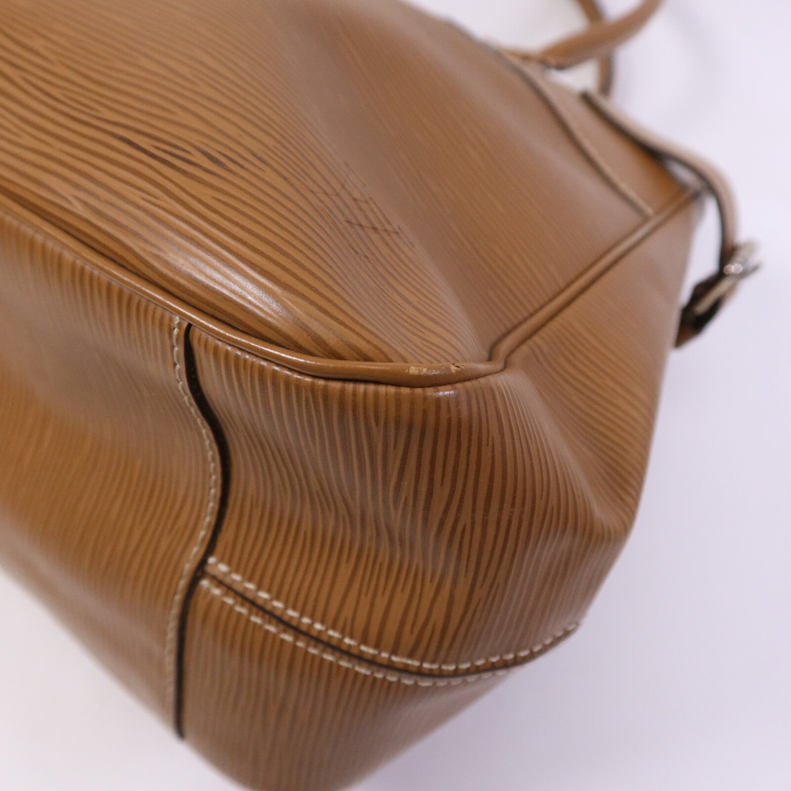 LOUIS VUITTON Epi Passy GM銀扣手挽袋