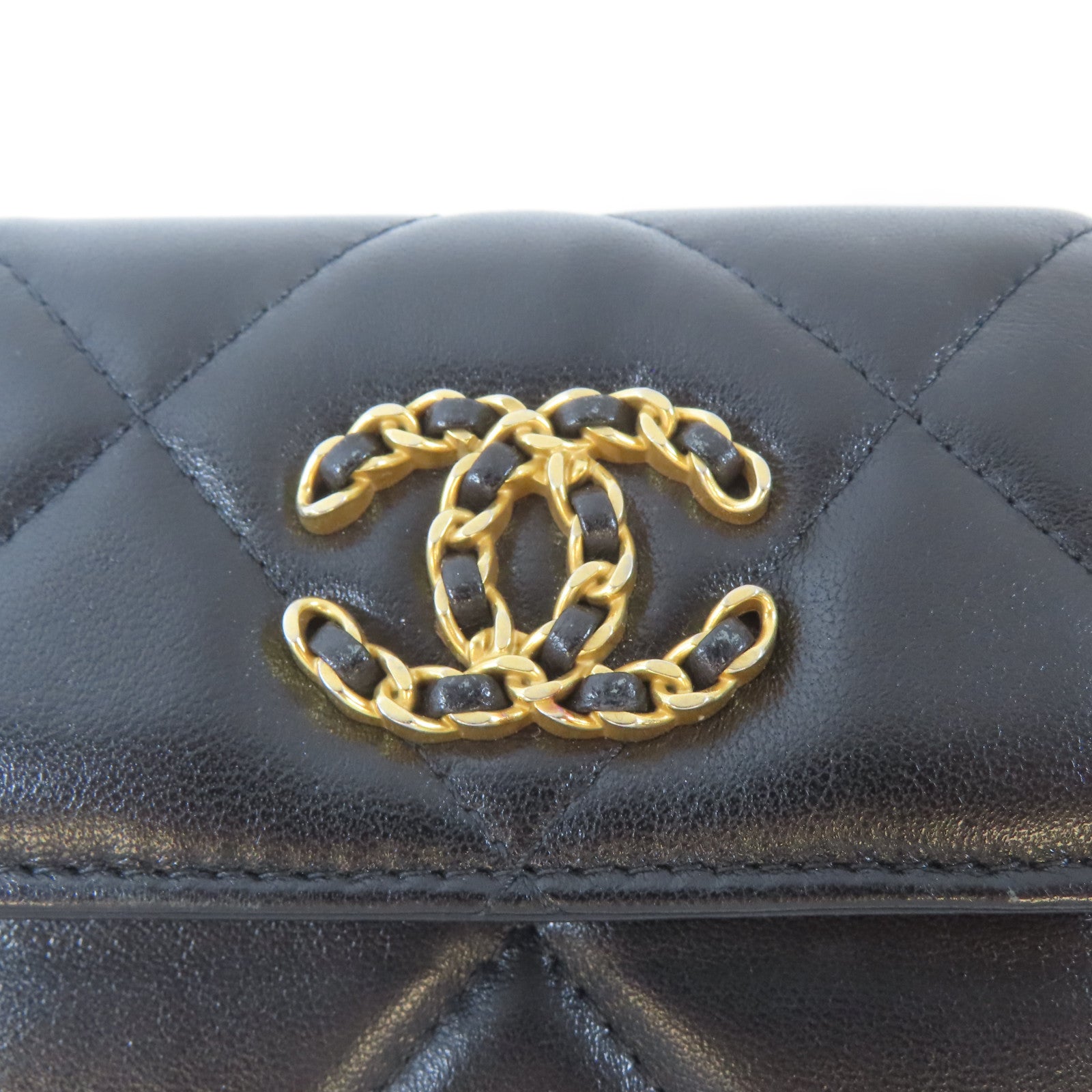 CHANEL 菱格羊皮皮革19 Card Case金扣卡片套黑色