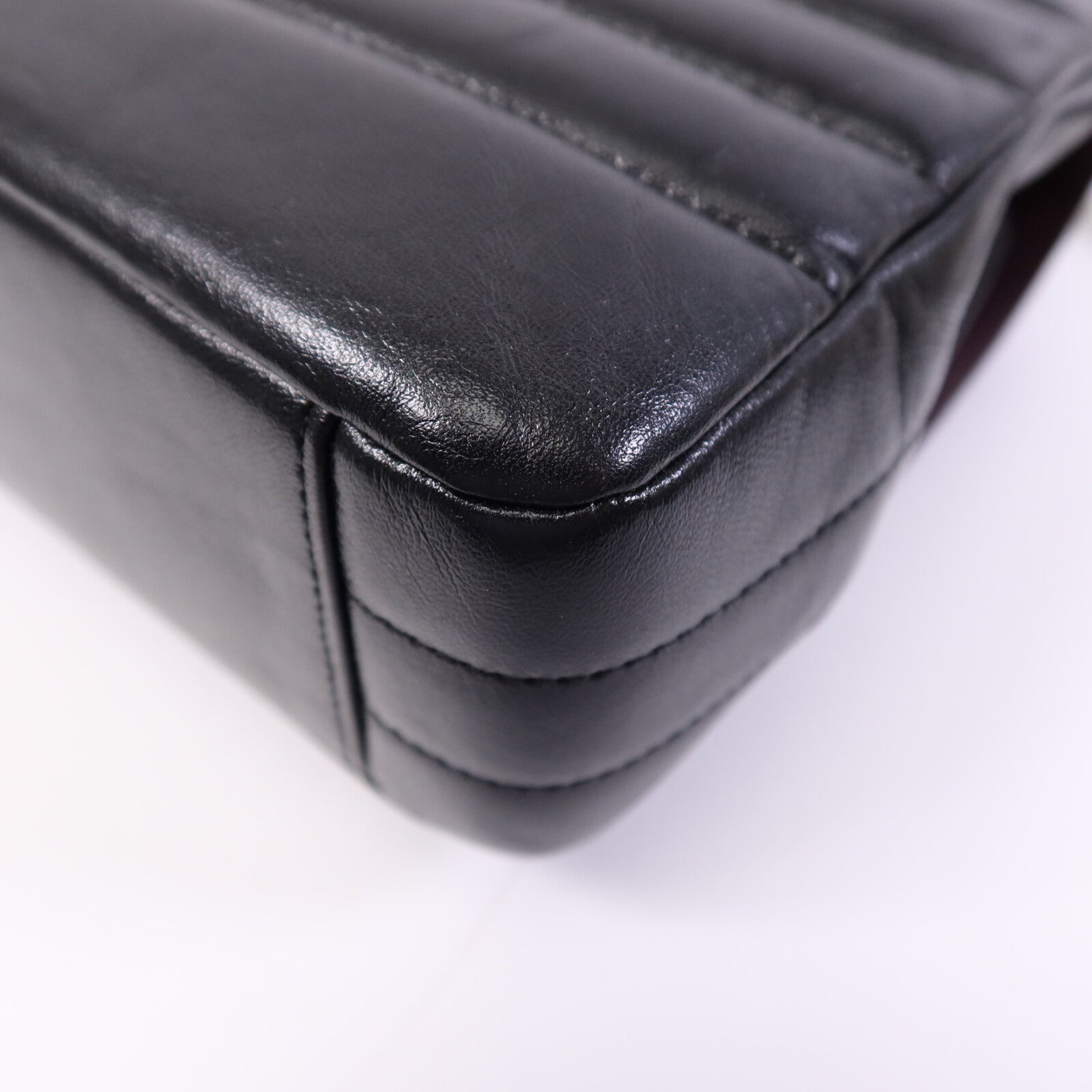 CHANEL 羊皮皮革Seasonal Chevron Flap金扣鏈帶肩背袋