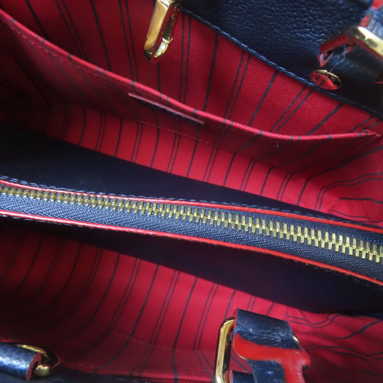 LOUIS VUITTON Monogram Empreinte Montaigne BB金扣手挽肩背兩用袋深藍色/紅色