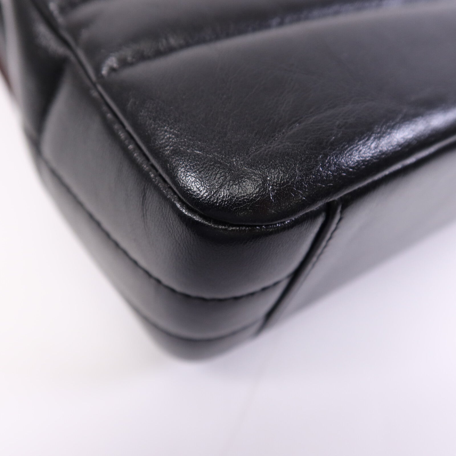 CHANEL 羊皮皮革Seasonal Chevron Flap金扣鏈帶肩背袋