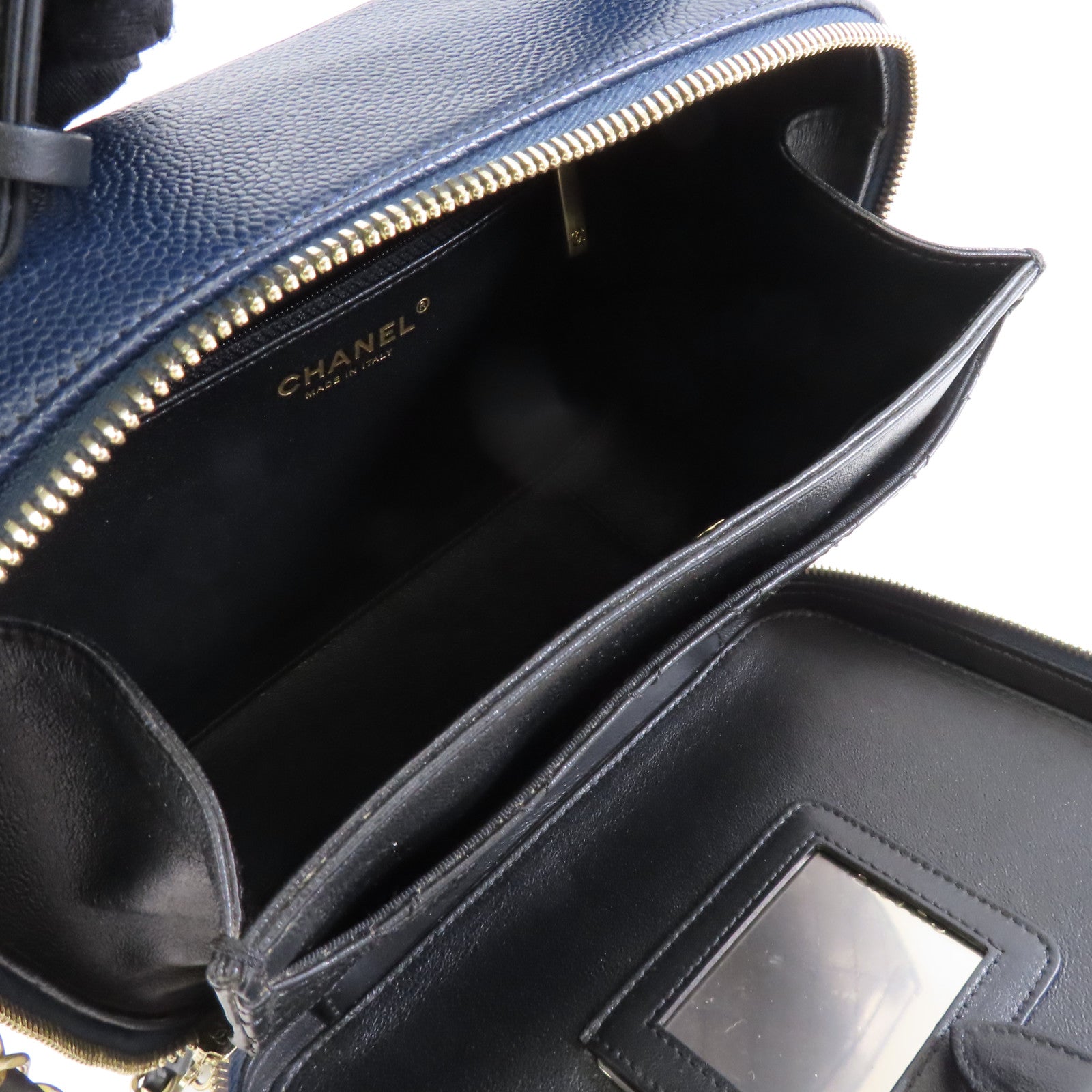 CHANEL 菱格牛皮皮革Vanity Case金扣手挽肩背兩用袋深藍色/黑色