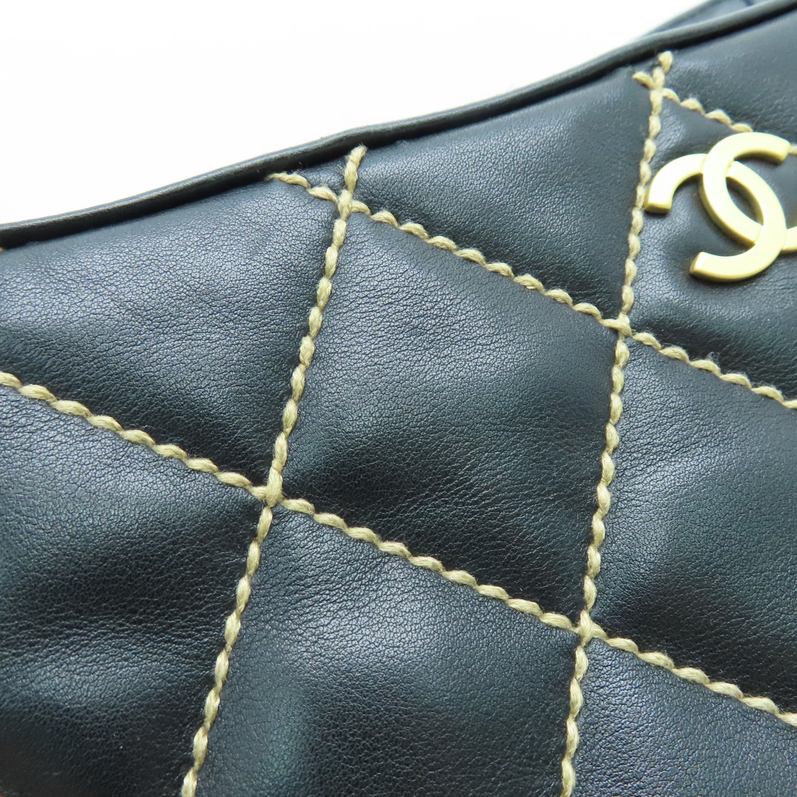 CHANEL 【激減優惠】菱格牛皮皮革Handbag金扣手挽袋黑色