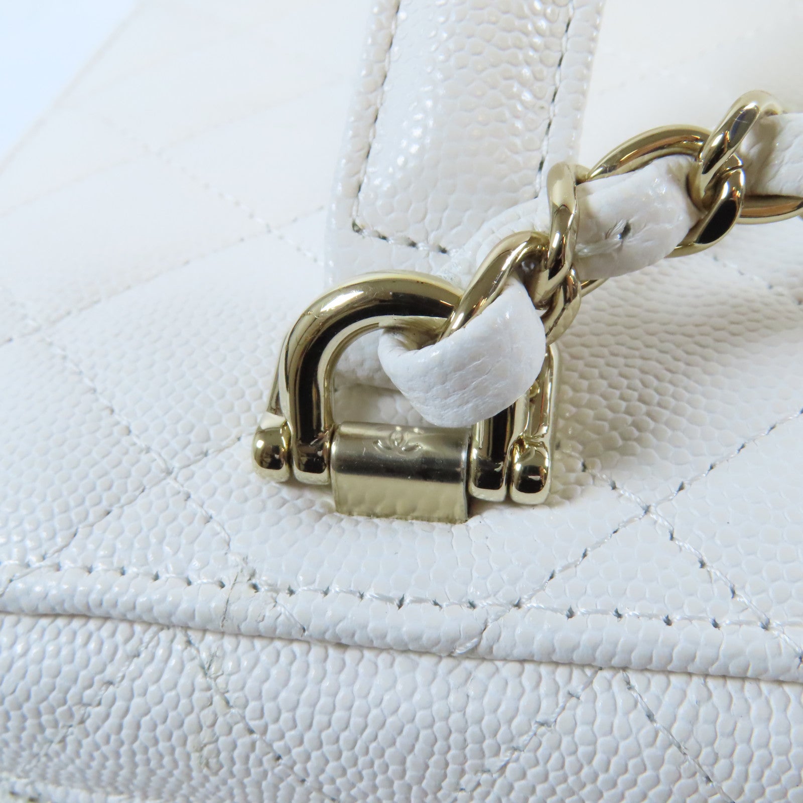 CHANEL 菱格Caviar皮革Vanity Case金扣手挽肩背兩用袋白色