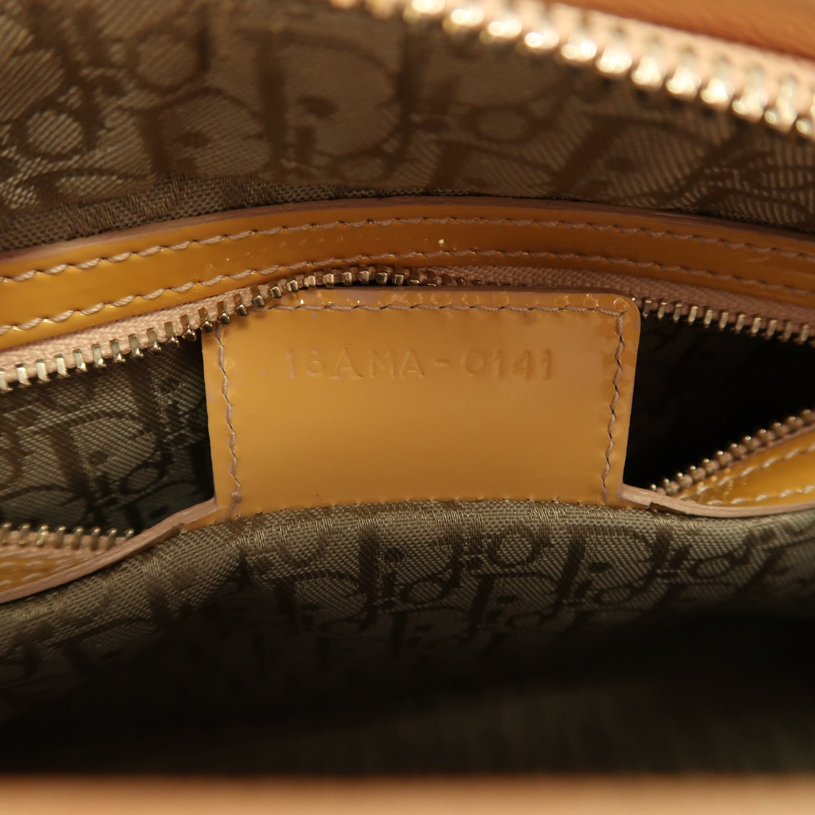 Dior 漆皮皮革Lady Dior Hand Bag銀扣手挽肩背兩用袋黃色