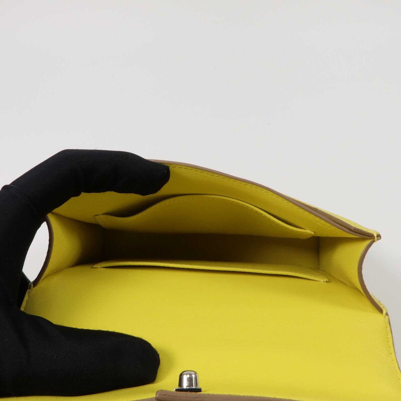 HERMES Chevre皮革Mini Verrou鏈帶肩背袋Lime