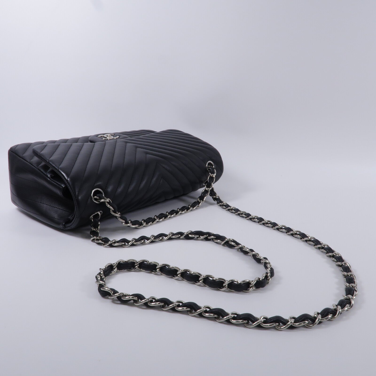 CHANEL 羊皮皮革Chevron Classic Flap Bag鏈帶肩背袋