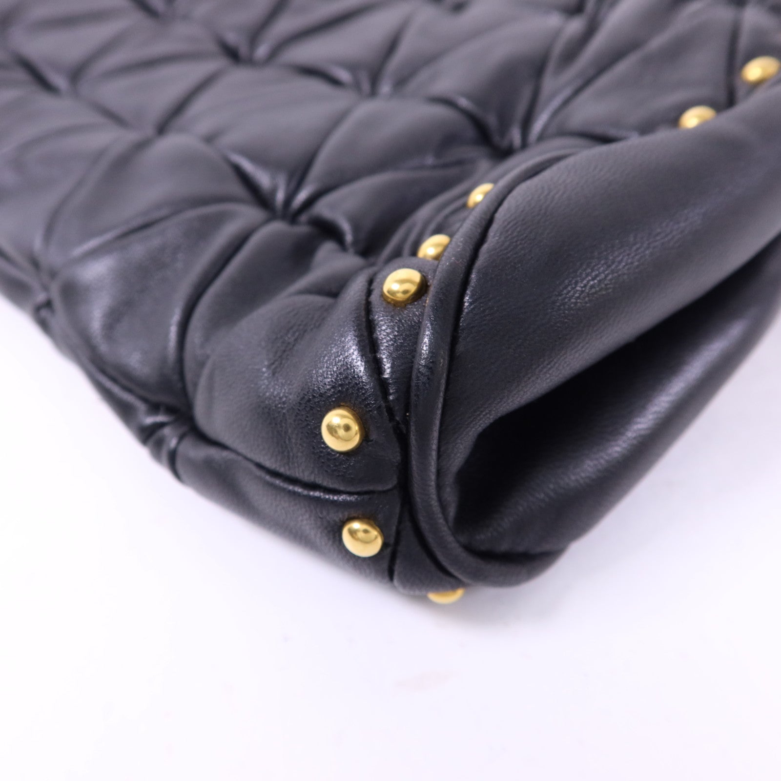 Miu Miu 牛皮皮革Clutch Bag金扣手拿包