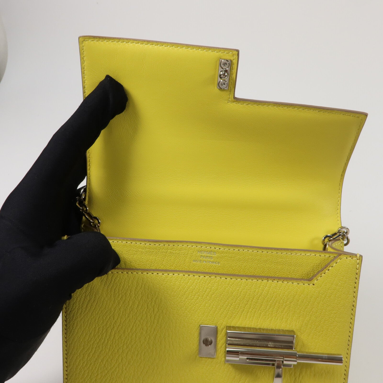 HERMES Chevre皮革Mini Verrou鏈帶肩背袋Lime