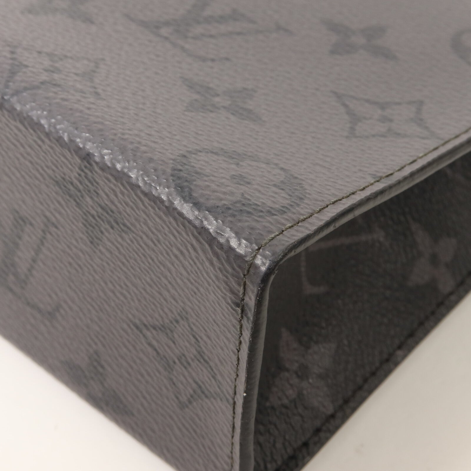 LOUIS VUITTON Monogram Eclipse Pochette Voyage MM手拿包