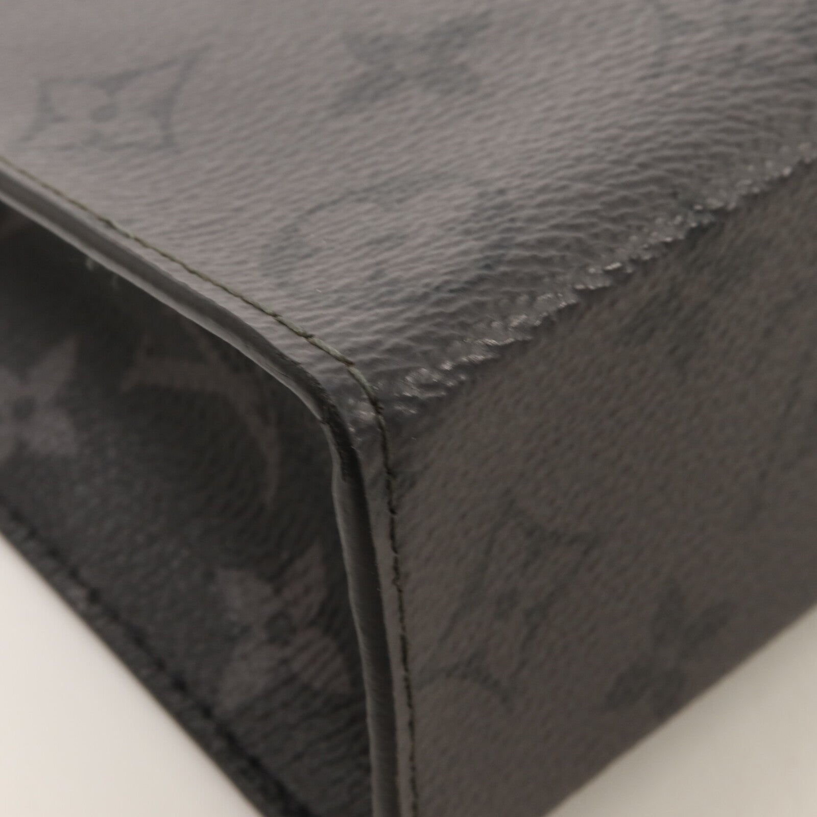 LOUIS VUITTON Monogram Eclipse Pochette Voyage MM手拿包