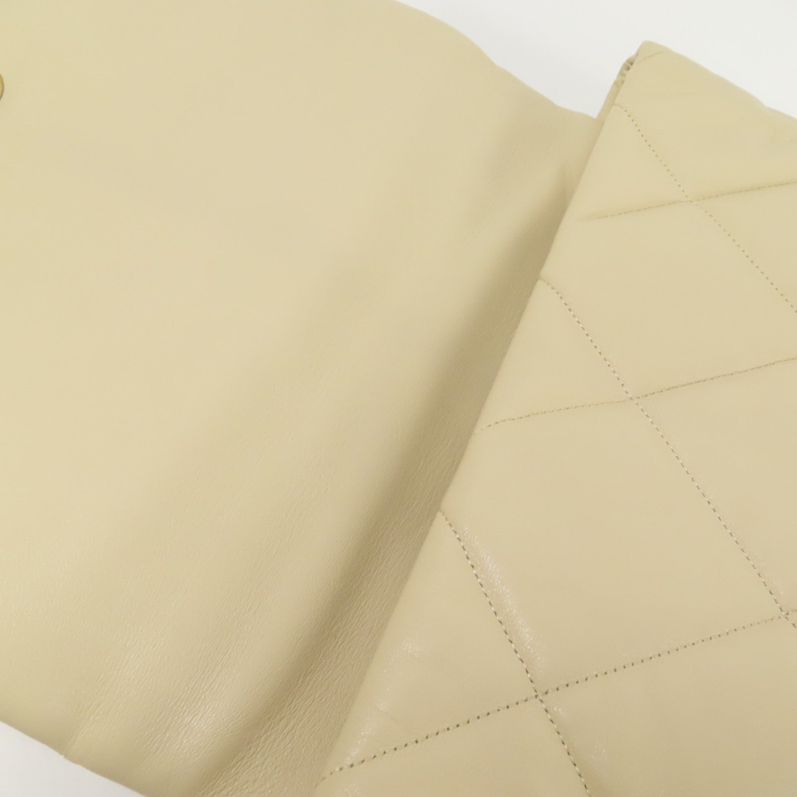 CHANEL 羊皮皮革19 Large金扣手挽肩背兩用袋