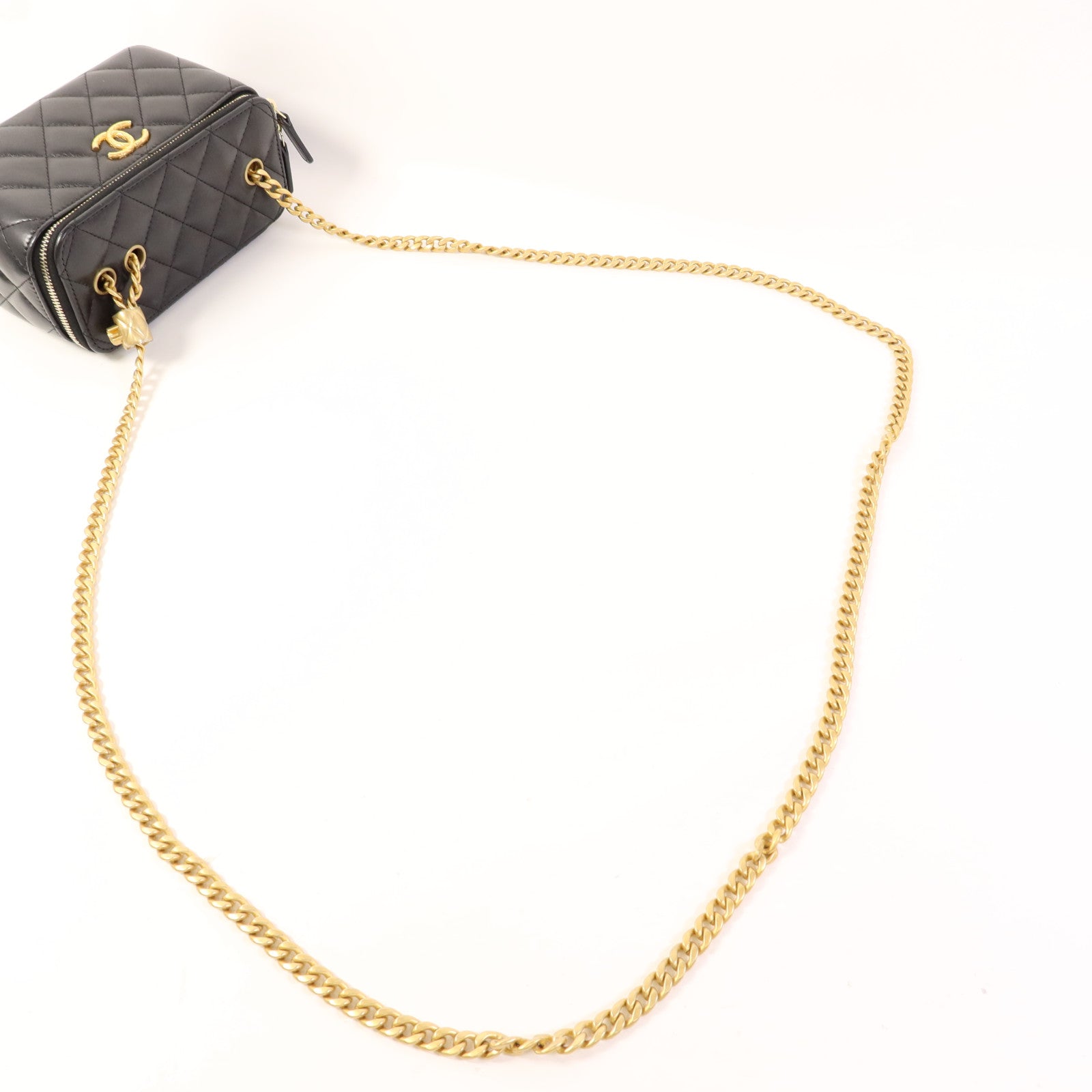 CHANEL 羊皮皮革Vanity Bag金扣鏈帶肩背袋