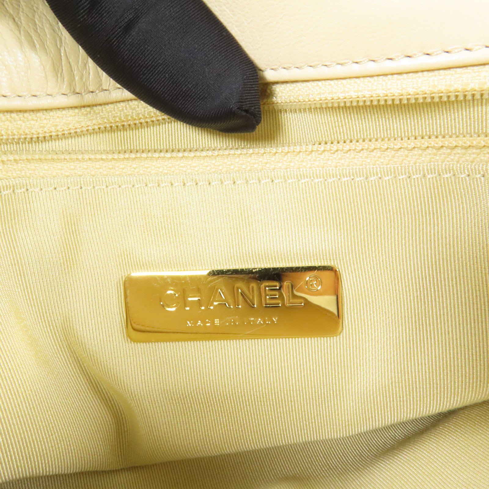 CHANEL 羊皮皮革19 Large金扣手挽肩背兩用袋