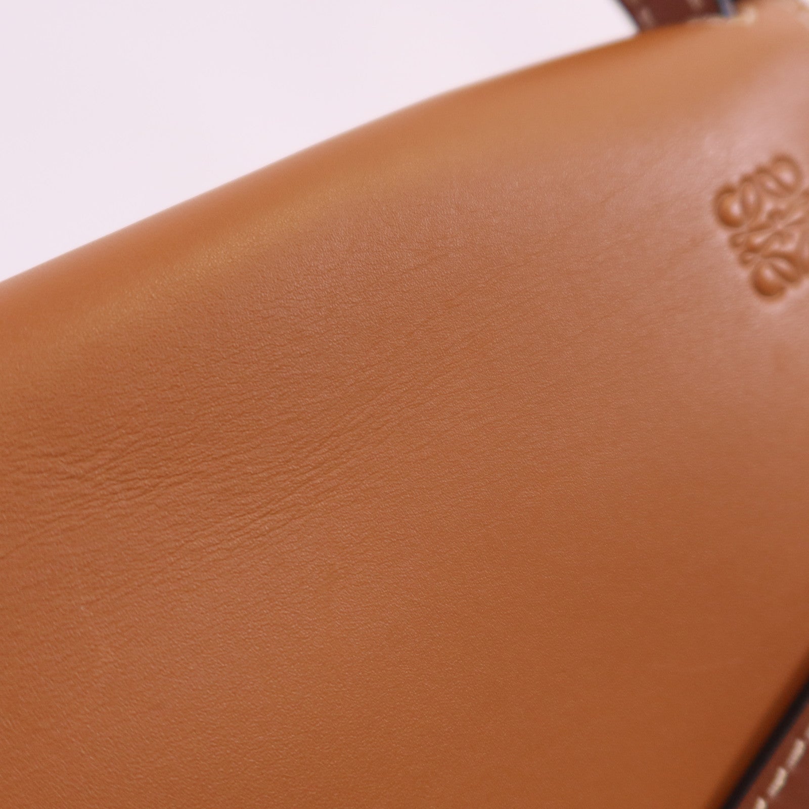 LOEWE 牛皮皮革Gate Small Bag金扣肩背袋