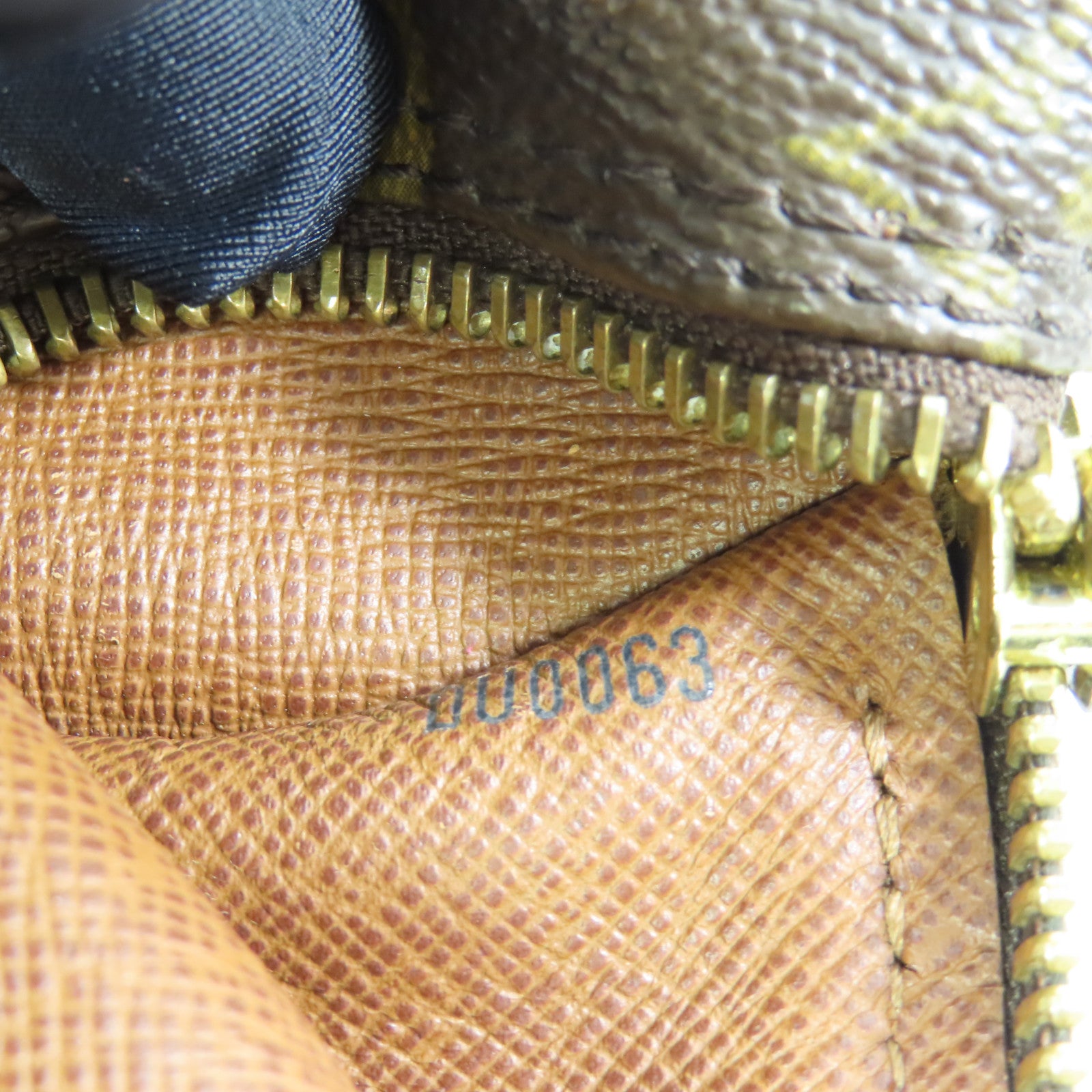 LOUIS VUITTON Monogram Papillon PM金扣手挽袋