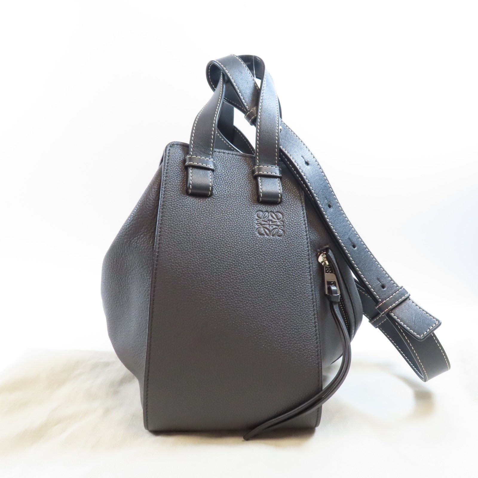 LOEWE 牛皮皮革Hammock銀扣手挽肩背兩用袋灰色