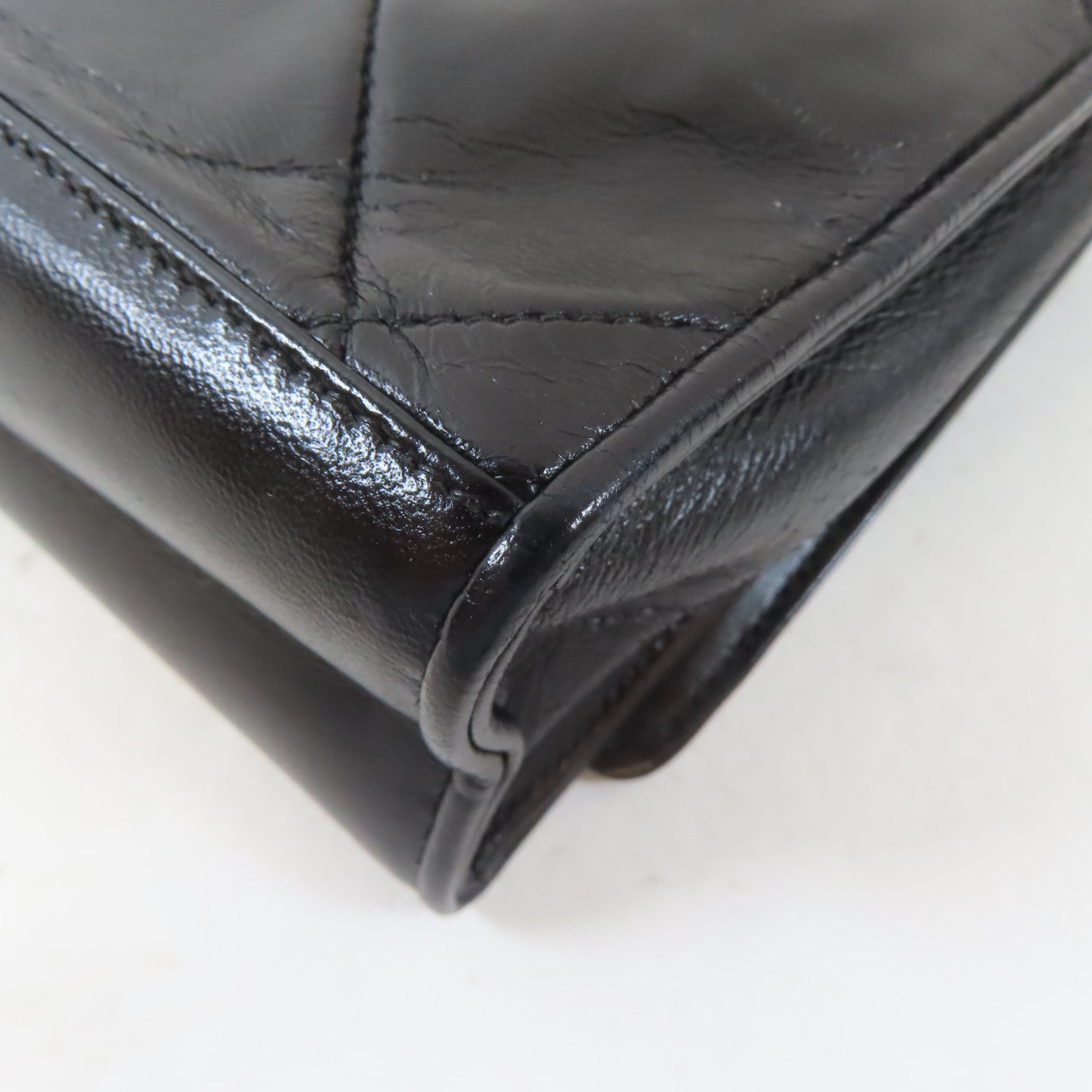 CHANEL 牛皮皮革Chain Shoulder金扣鏈帶肩背袋黑色