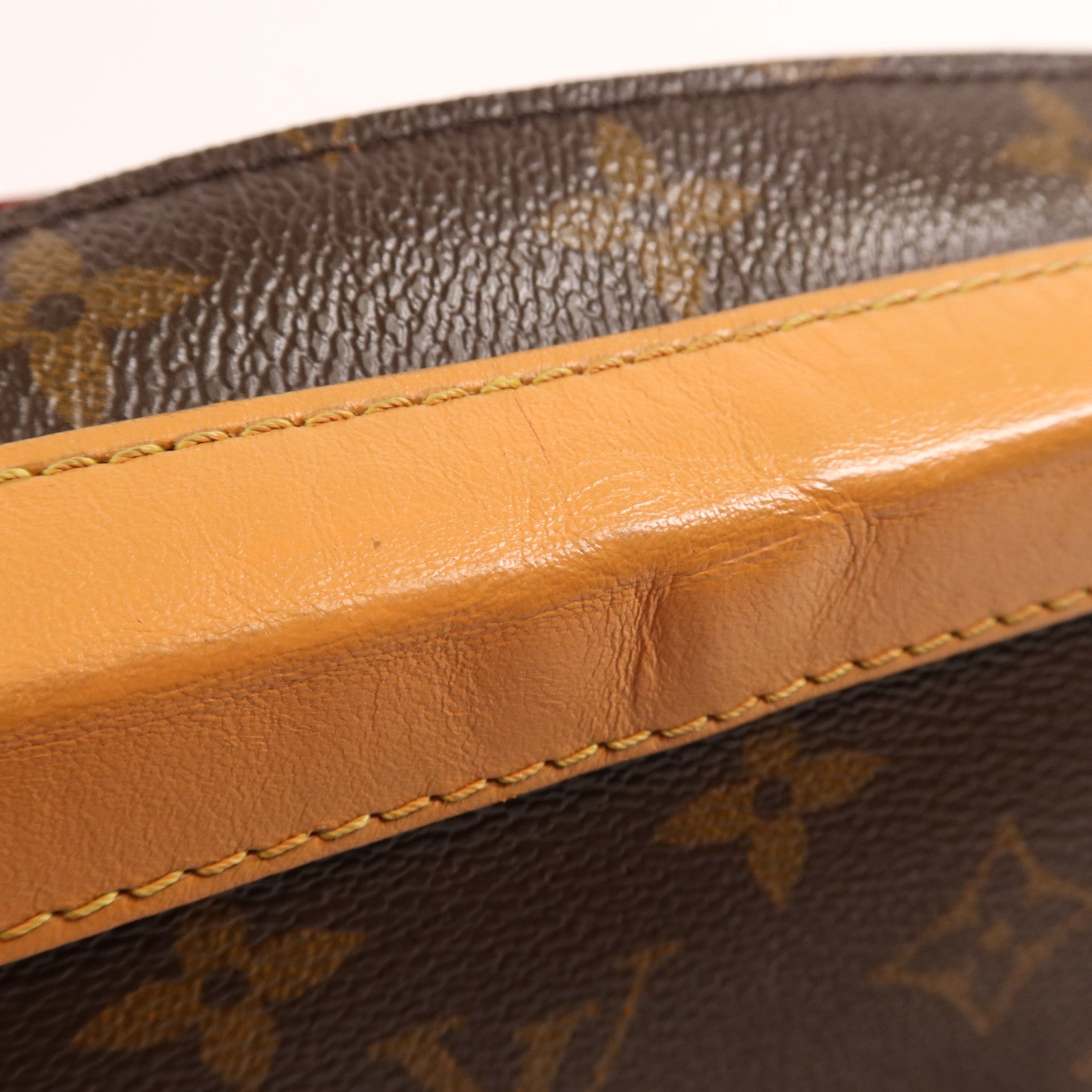 LOUIS VUITTON Monogram Soft Trunk金扣肩背袋