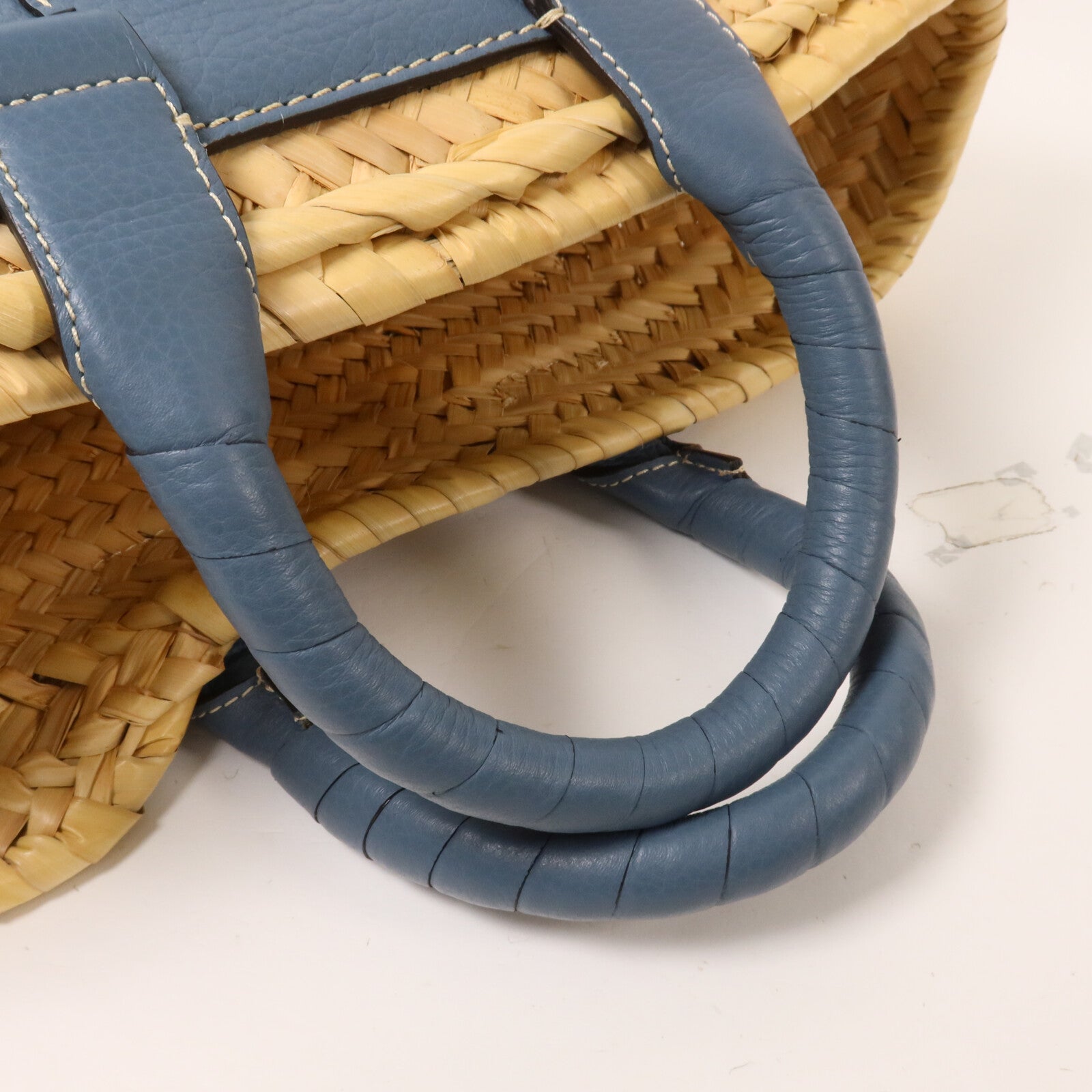 Chloe Raffia Marcie Busket手挽袋
