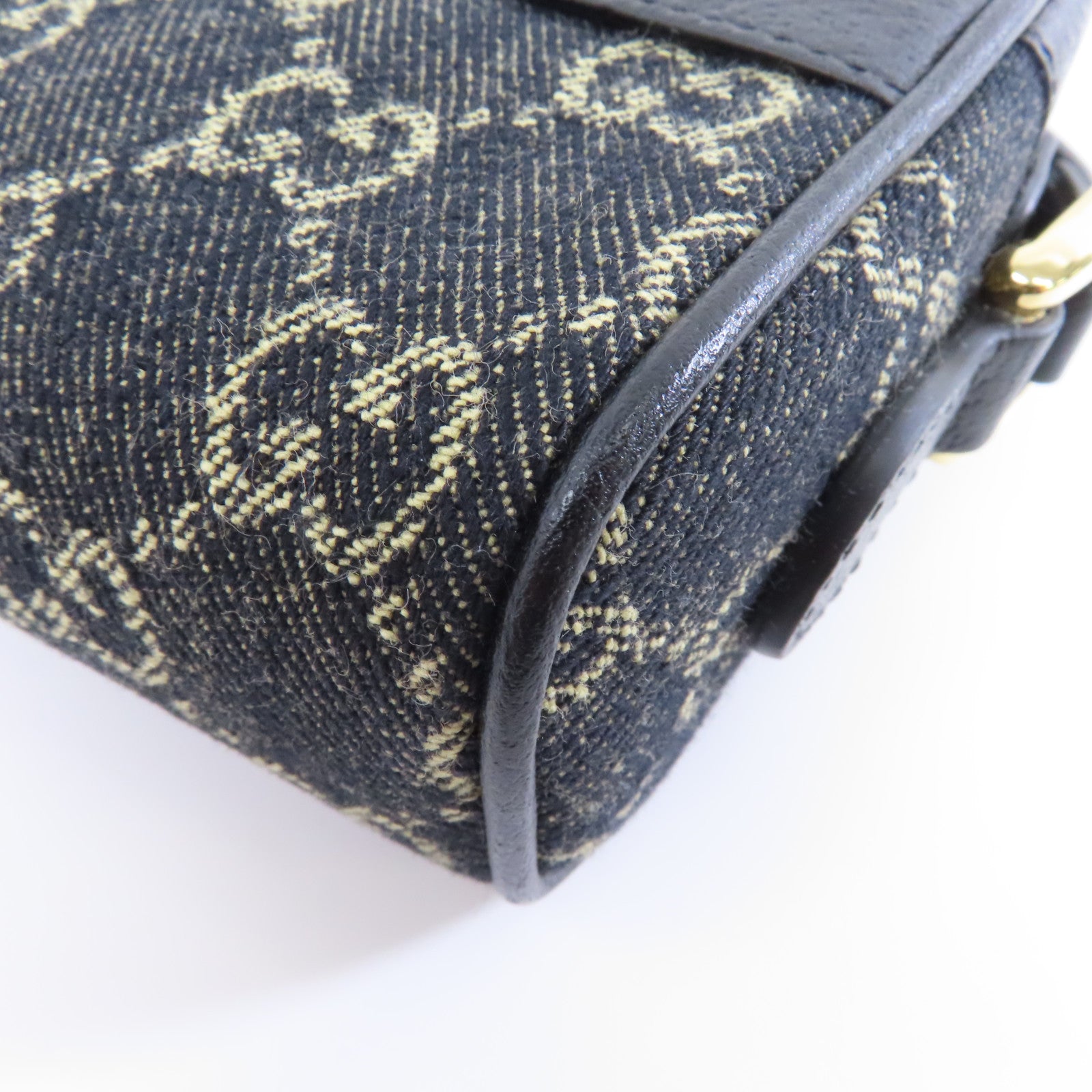 GUCCI 帆布GG Superme Mini金扣肩背袋黑色
