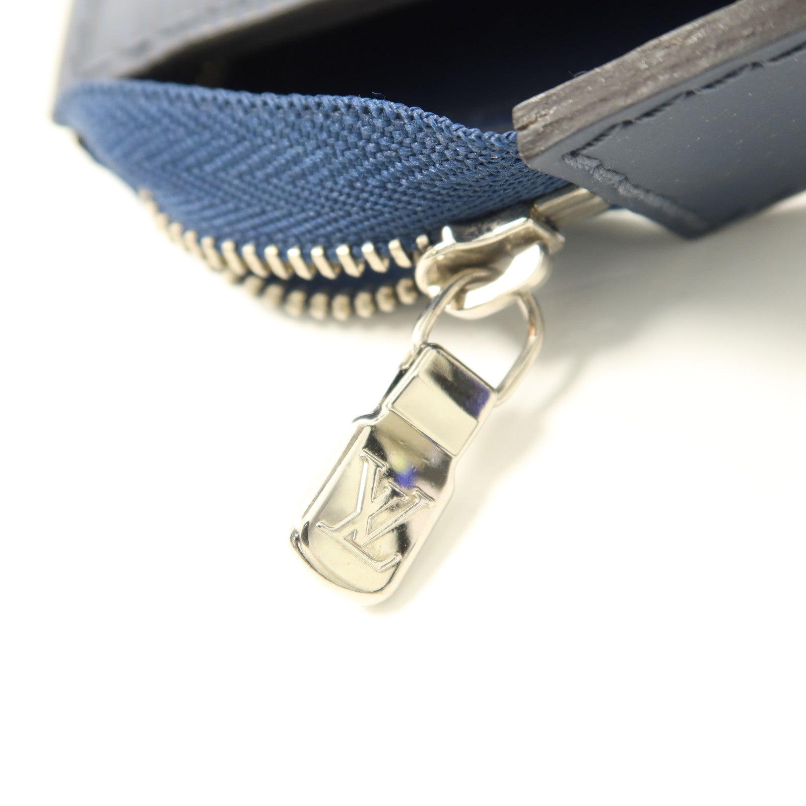 LOUIS VUITTON Epi Poche Toilette銀扣手拿包