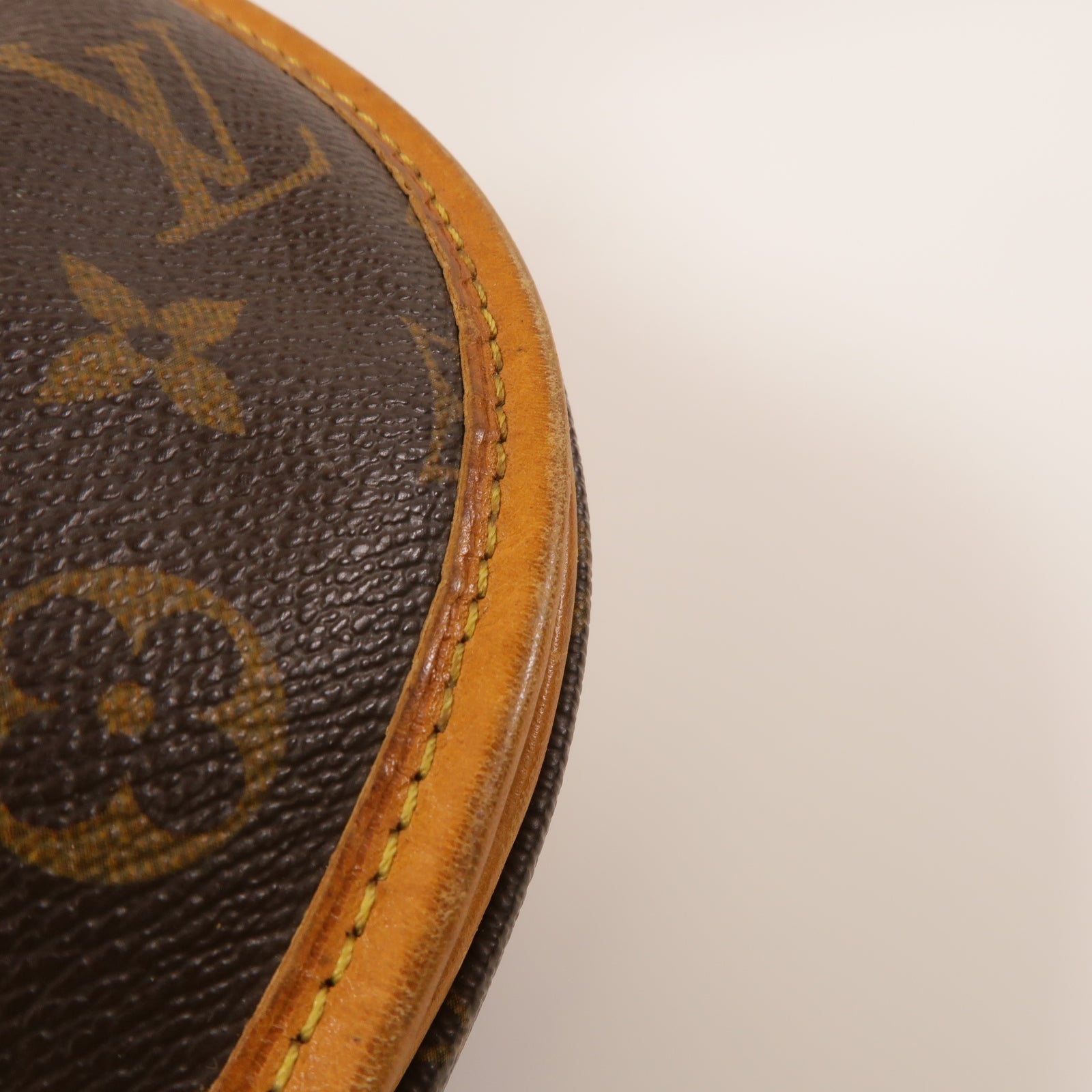 LOUIS VUITTON Monogram Menilmontant PM金扣肩背袋啡色