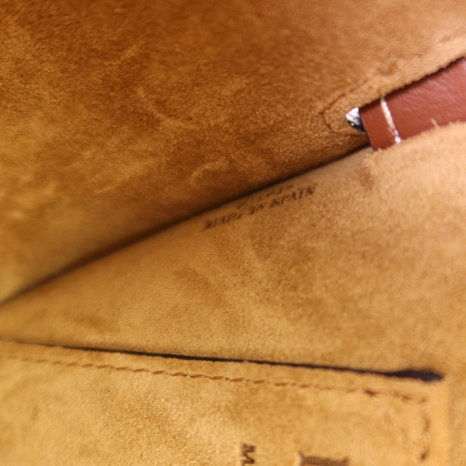 LOEWE 牛皮皮革Gate Small Bag金扣肩背袋