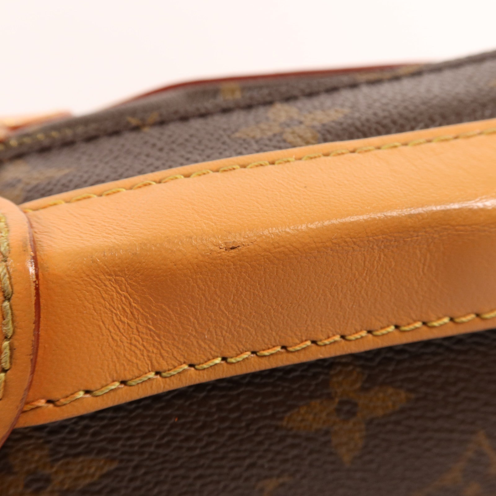 LOUIS VUITTON Monogram Soft Trunk金扣肩背袋