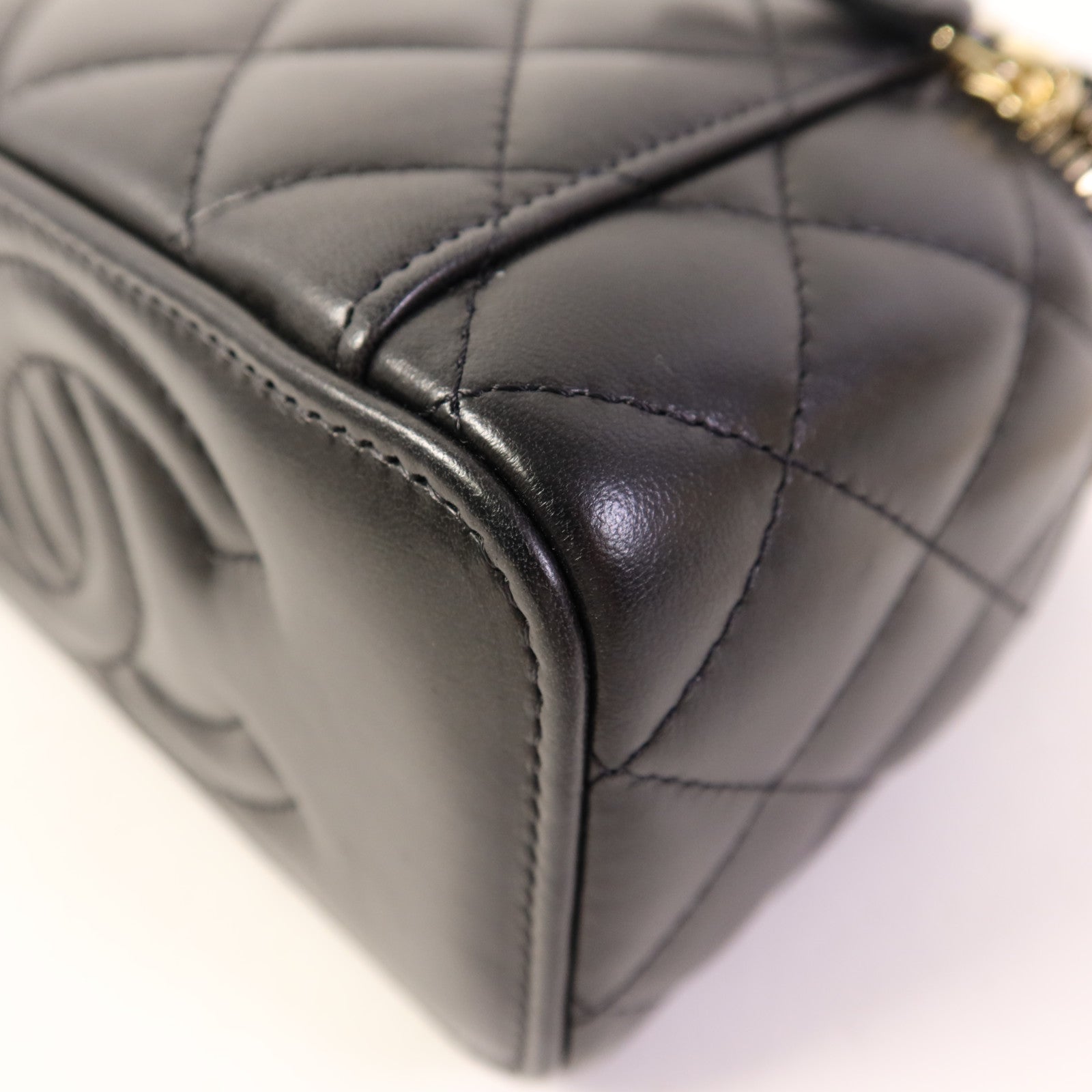 CHANEL 羊皮皮革Vanity Bag金扣鏈帶肩背袋