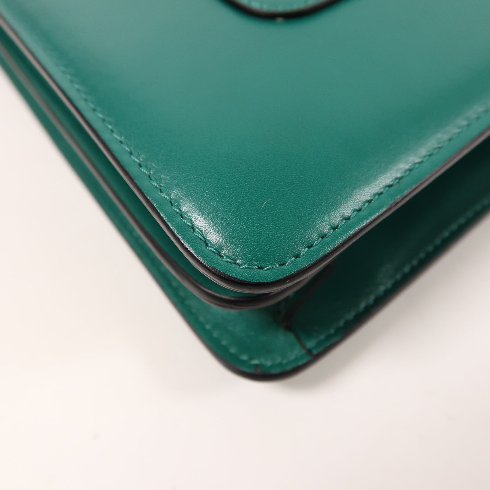 BVLGARI 牛皮皮革Serpenti Forever金扣鏈帶肩背袋