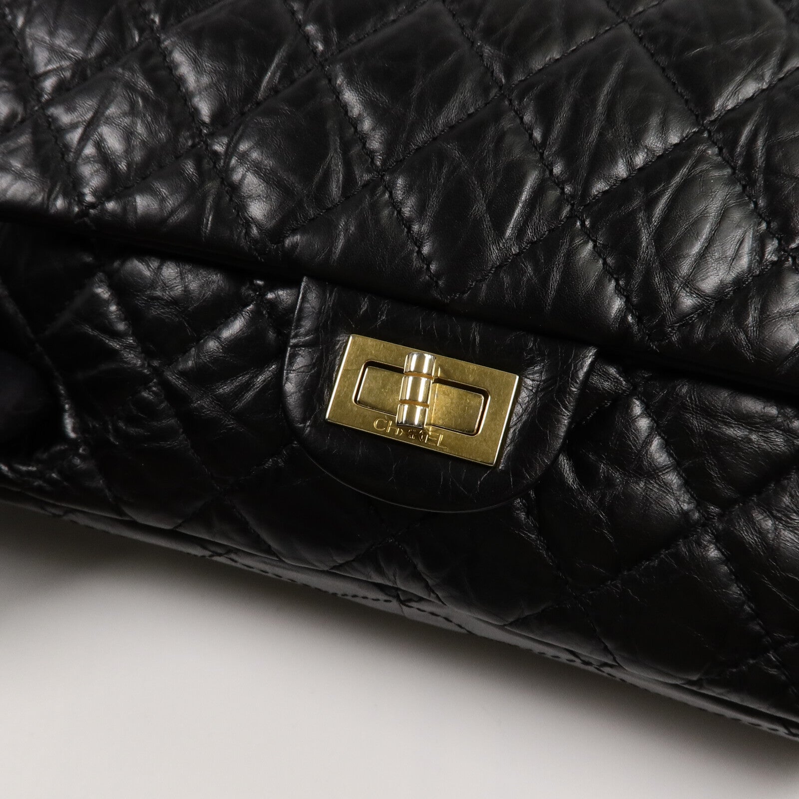 CHANEL 牛皮皮革2.55 Medium鏈帶肩背袋