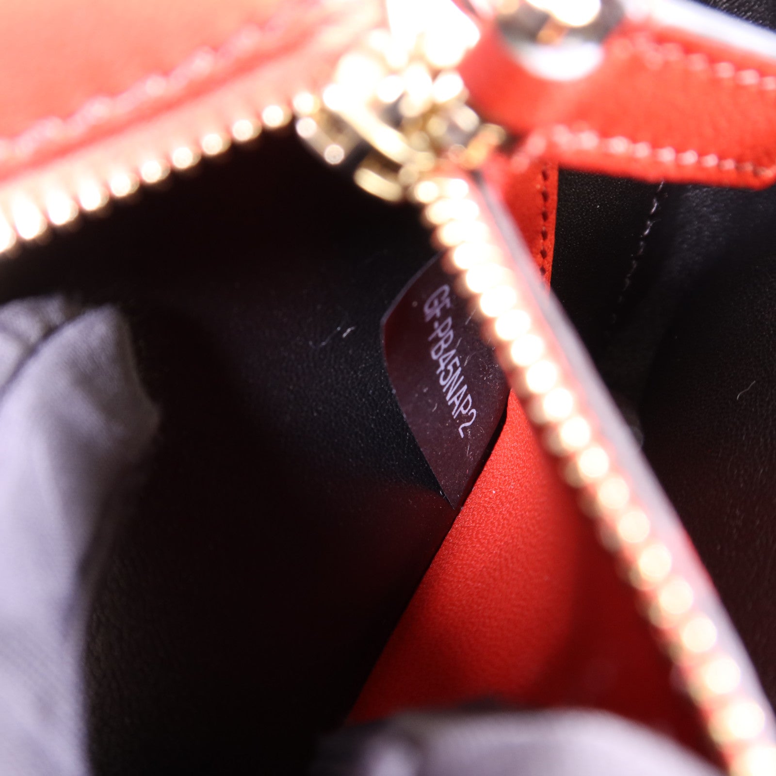 Valentino 牛皮皮革Waist Bag金扣腰包