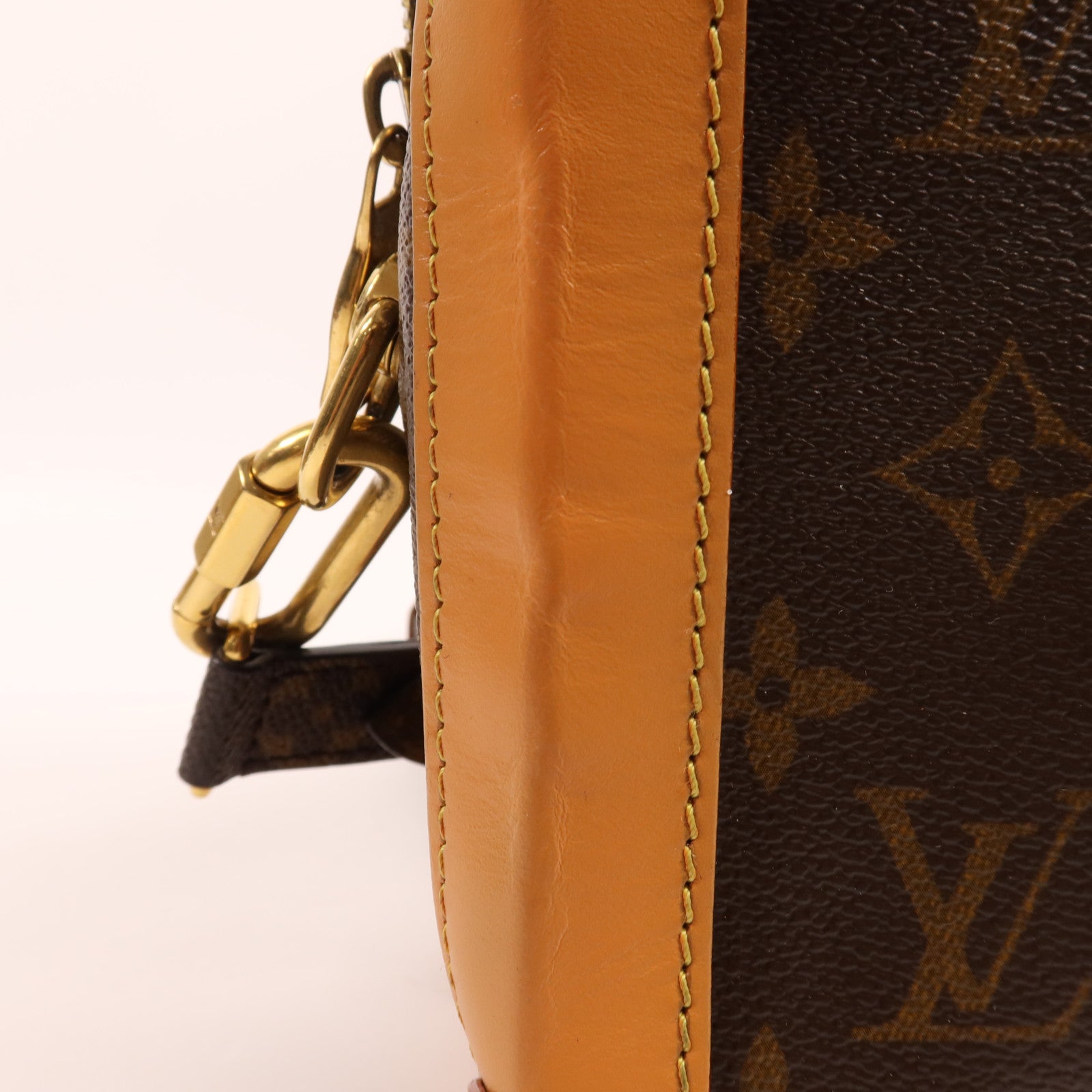LOUIS VUITTON Monogram Soft Trunk金扣肩背袋