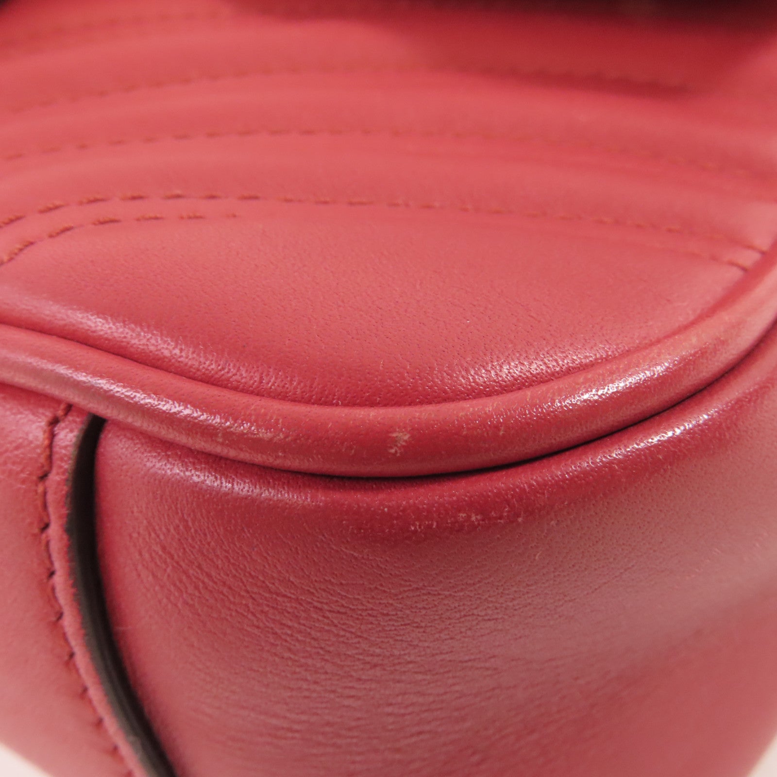 GUCCI 牛皮皮革GG Marmont Shoulder Bag金扣鏈帶肩背袋紅色